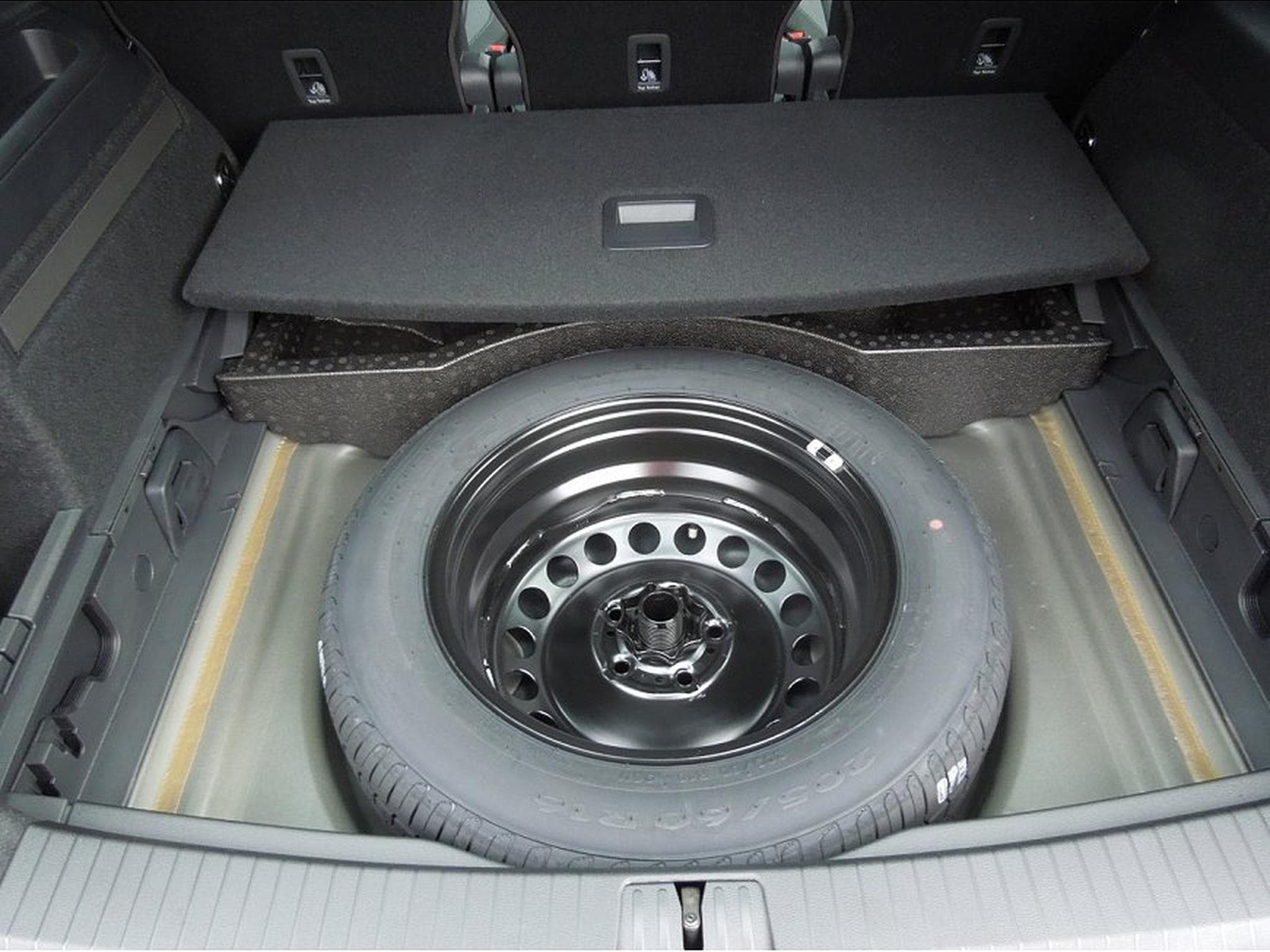 VW Touran (2026) - Photo 13