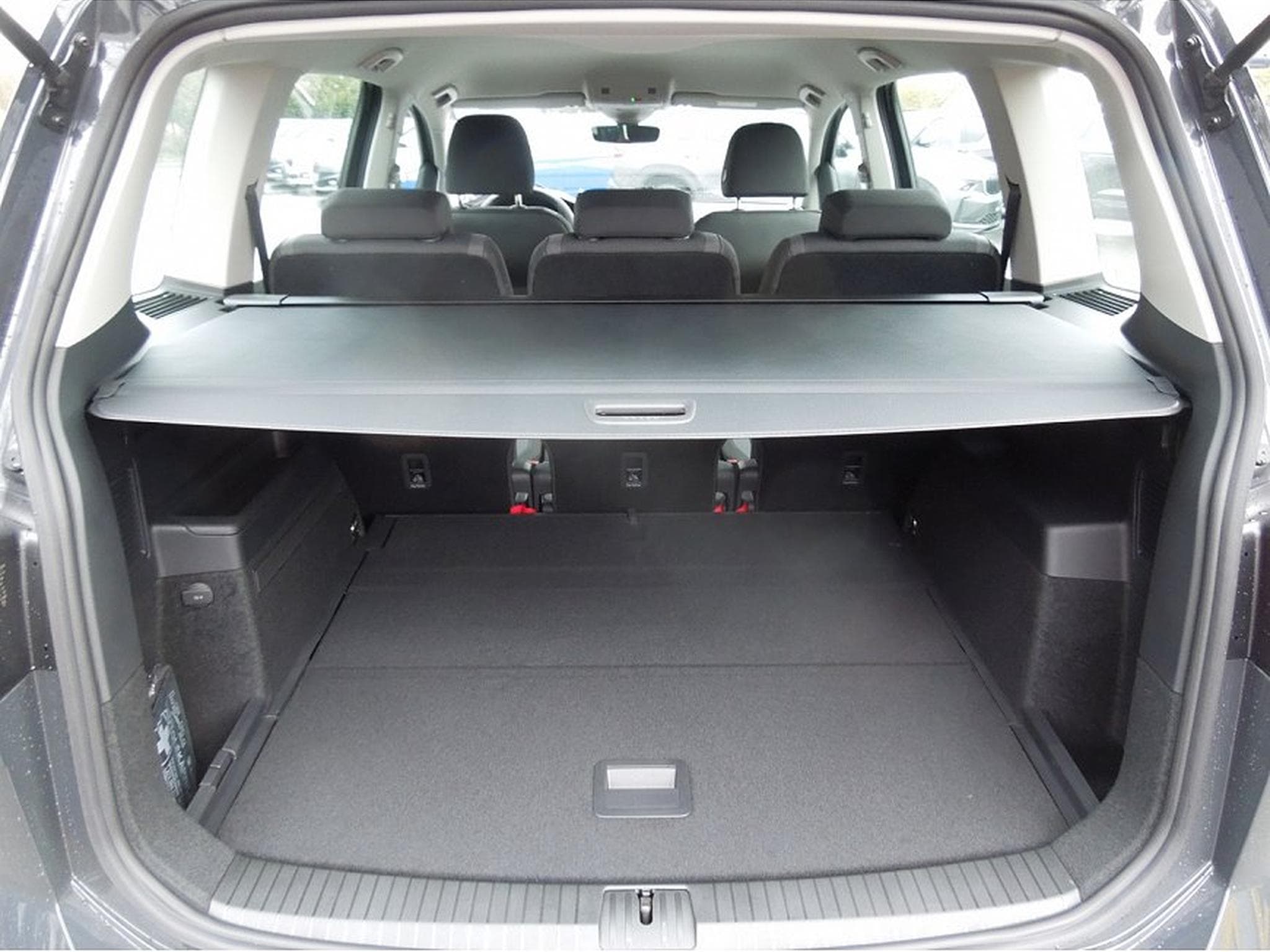 VW Touran (2026) - Photo 14