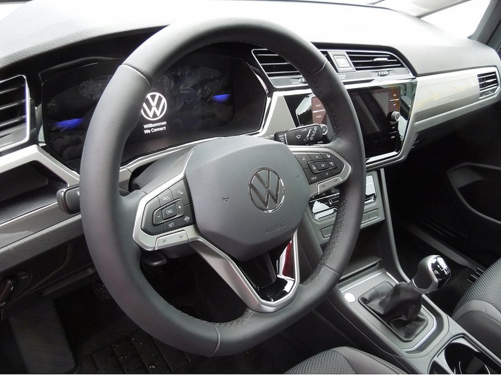 VW Touran (2026) - Photo 6