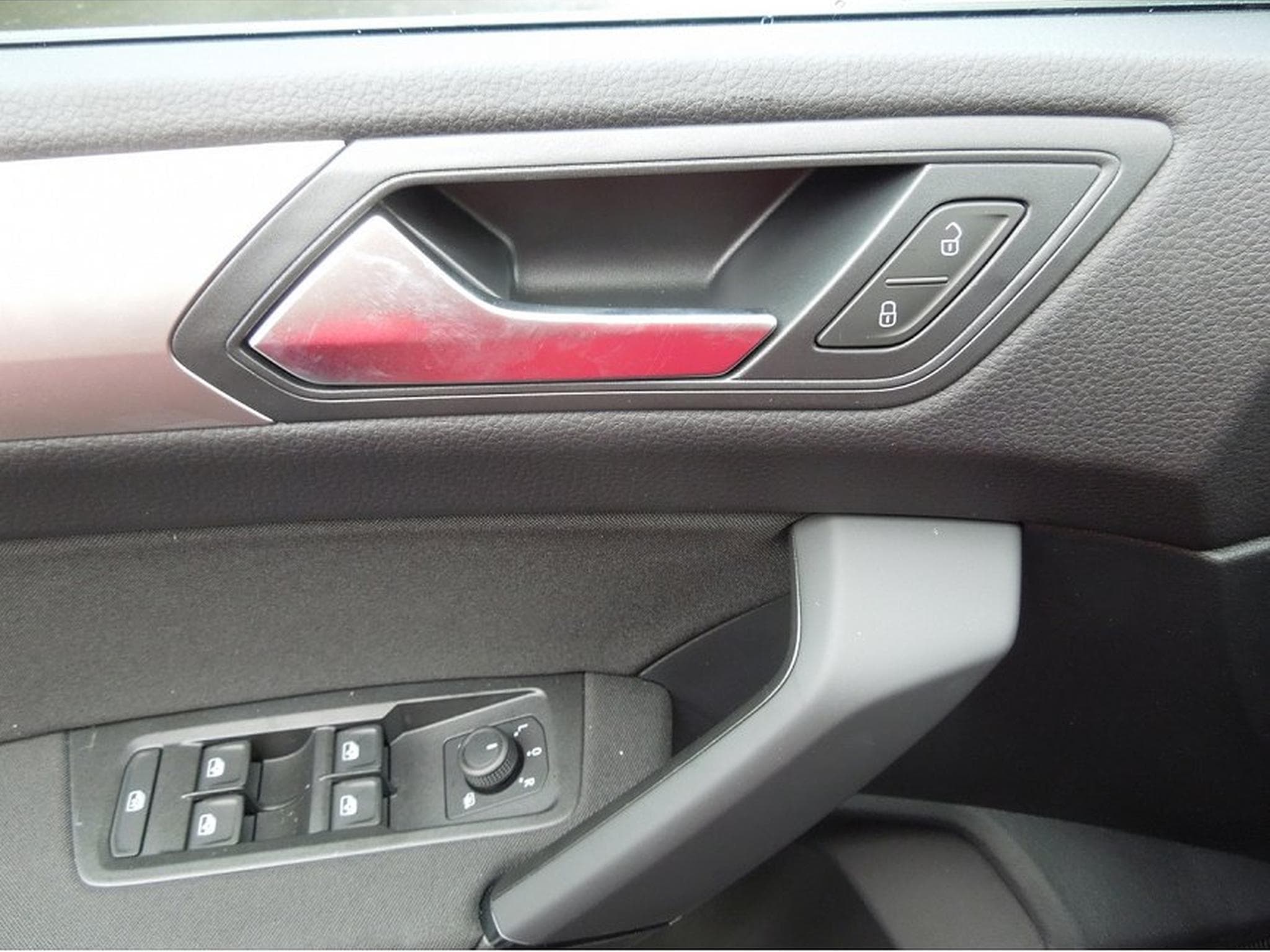 VW Touran (2026) - Photo 8