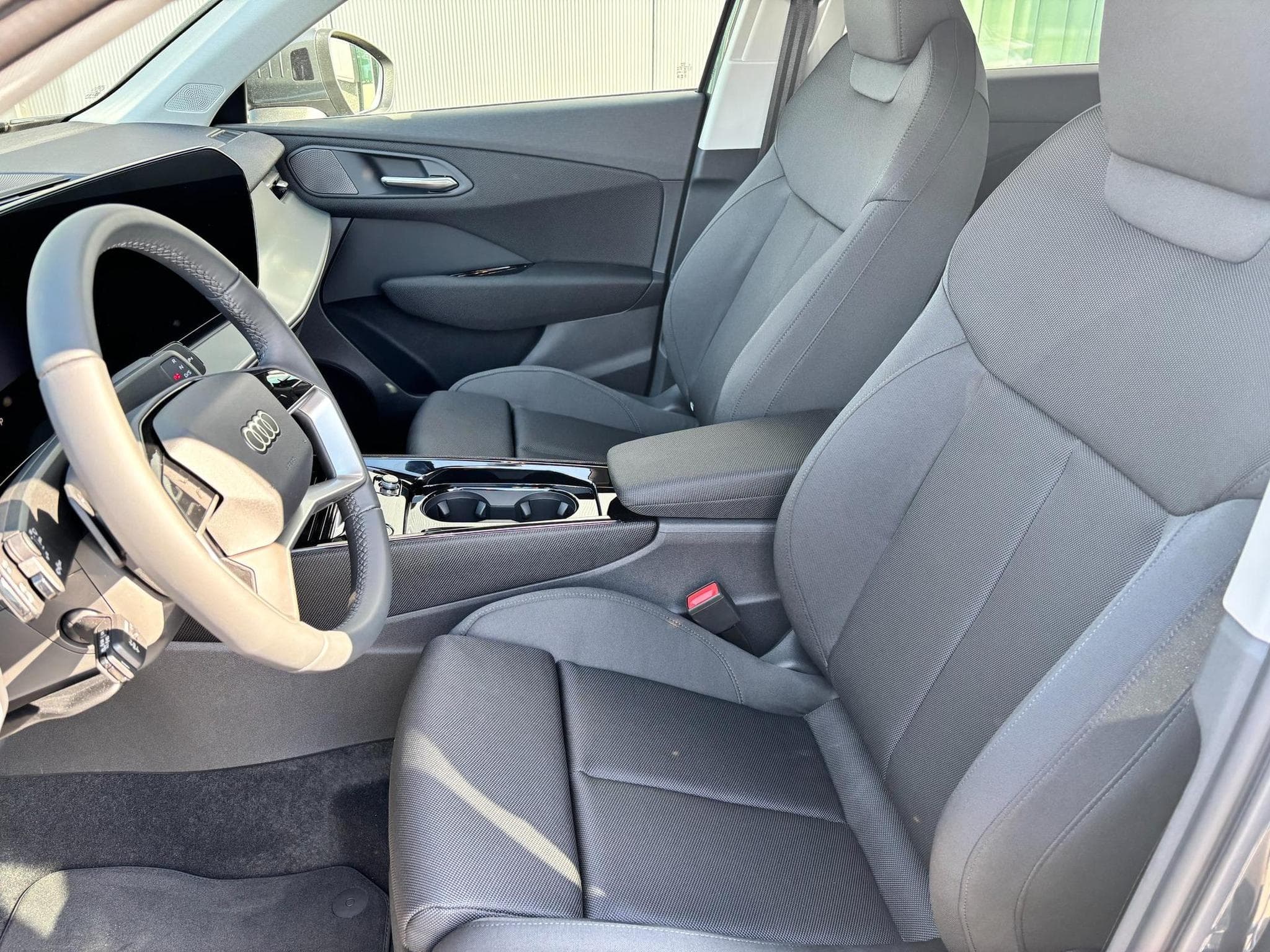 Audi Q3 Basis (2026) - Photo 8