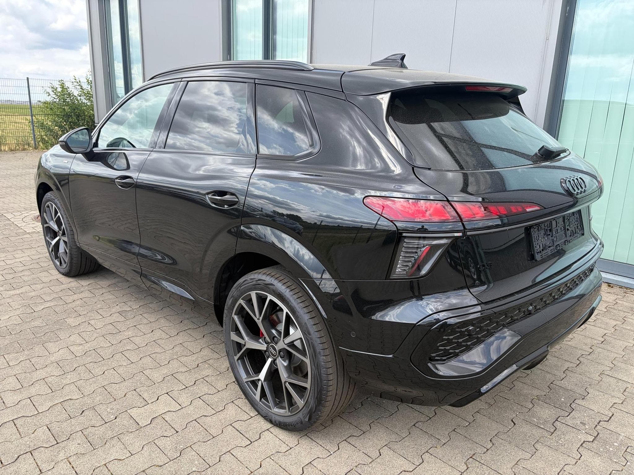 Audi Q3 Basis (2026) - Photo 4