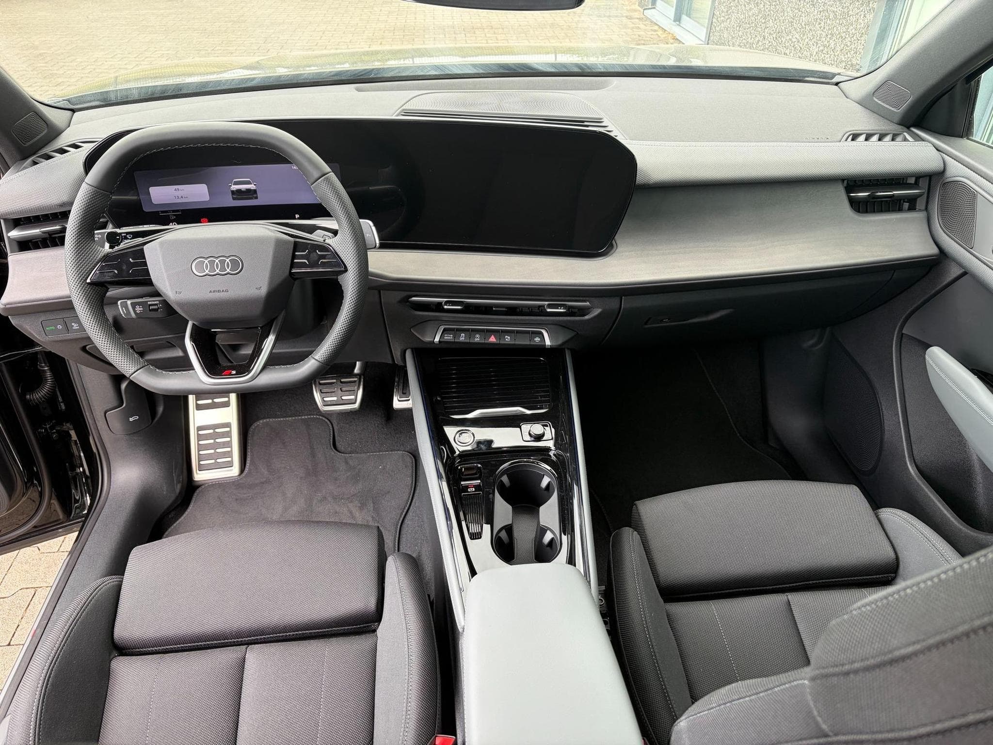 Audi Q3 Basis (2026) - Photo 15