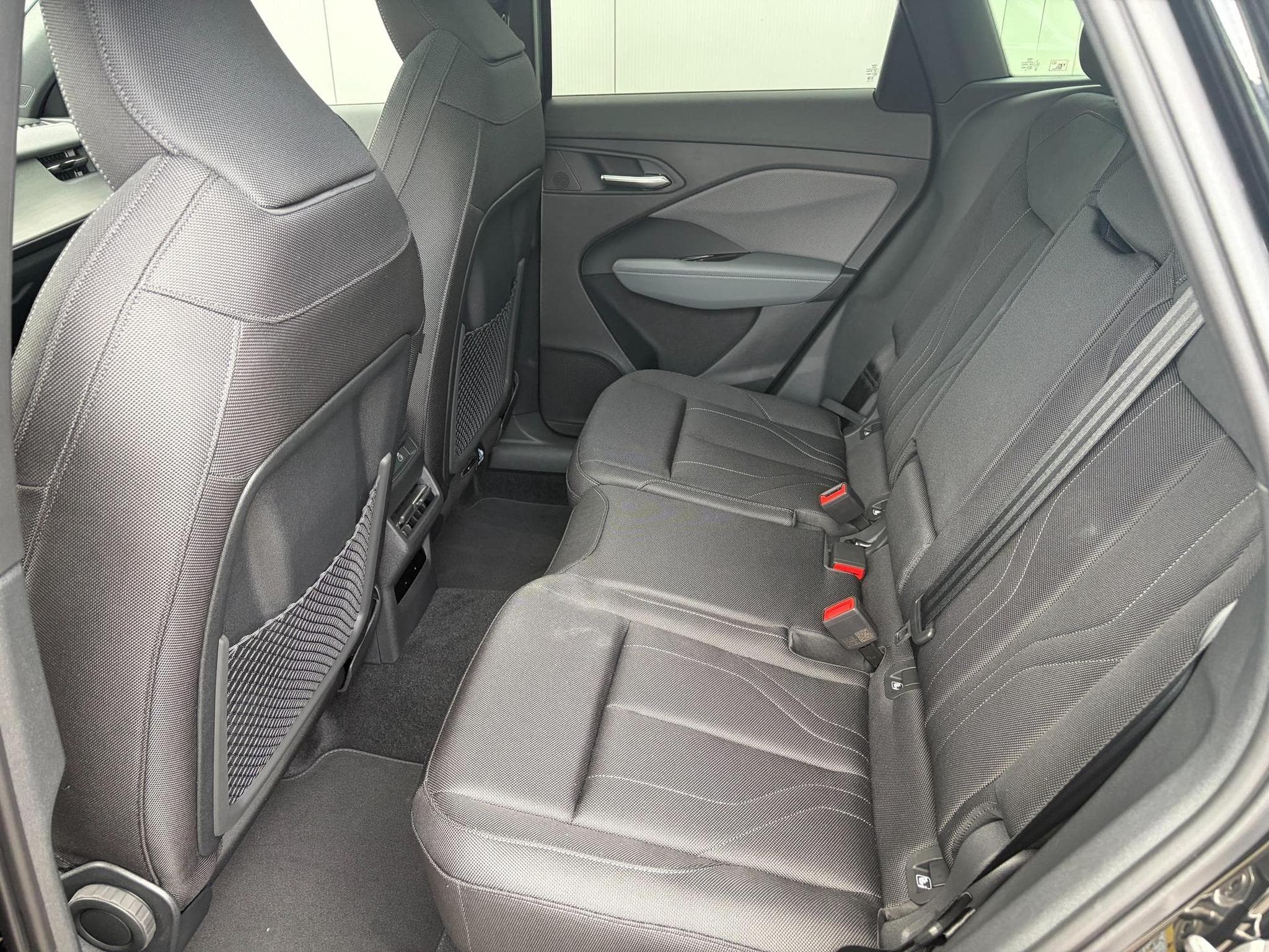 Audi Q3 Basis (2026) - Photo 14