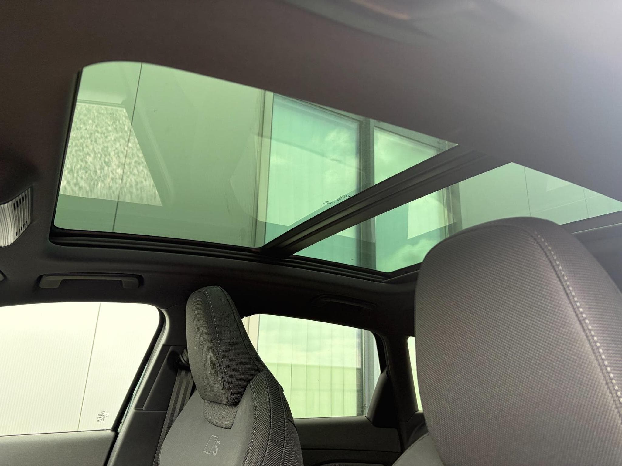 Audi Q3 Basis (2026) - Photo 18
