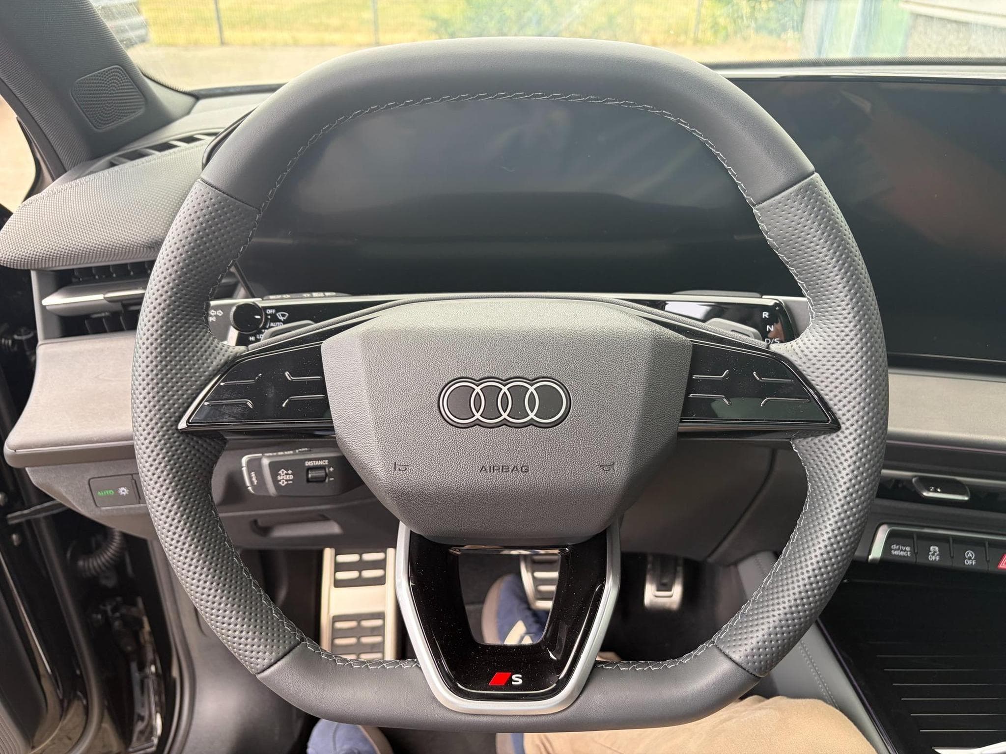Audi Q3 Basis (2026) - Photo 20