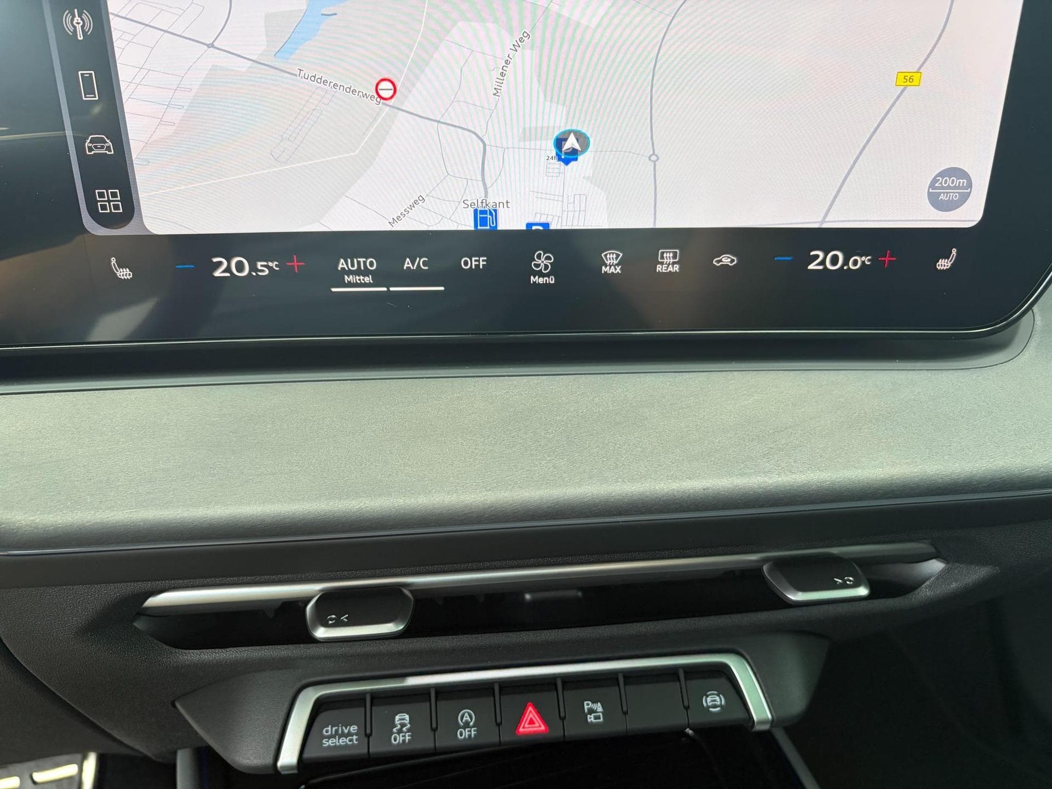 Audi Q3 Basis (2026) - Photo 24