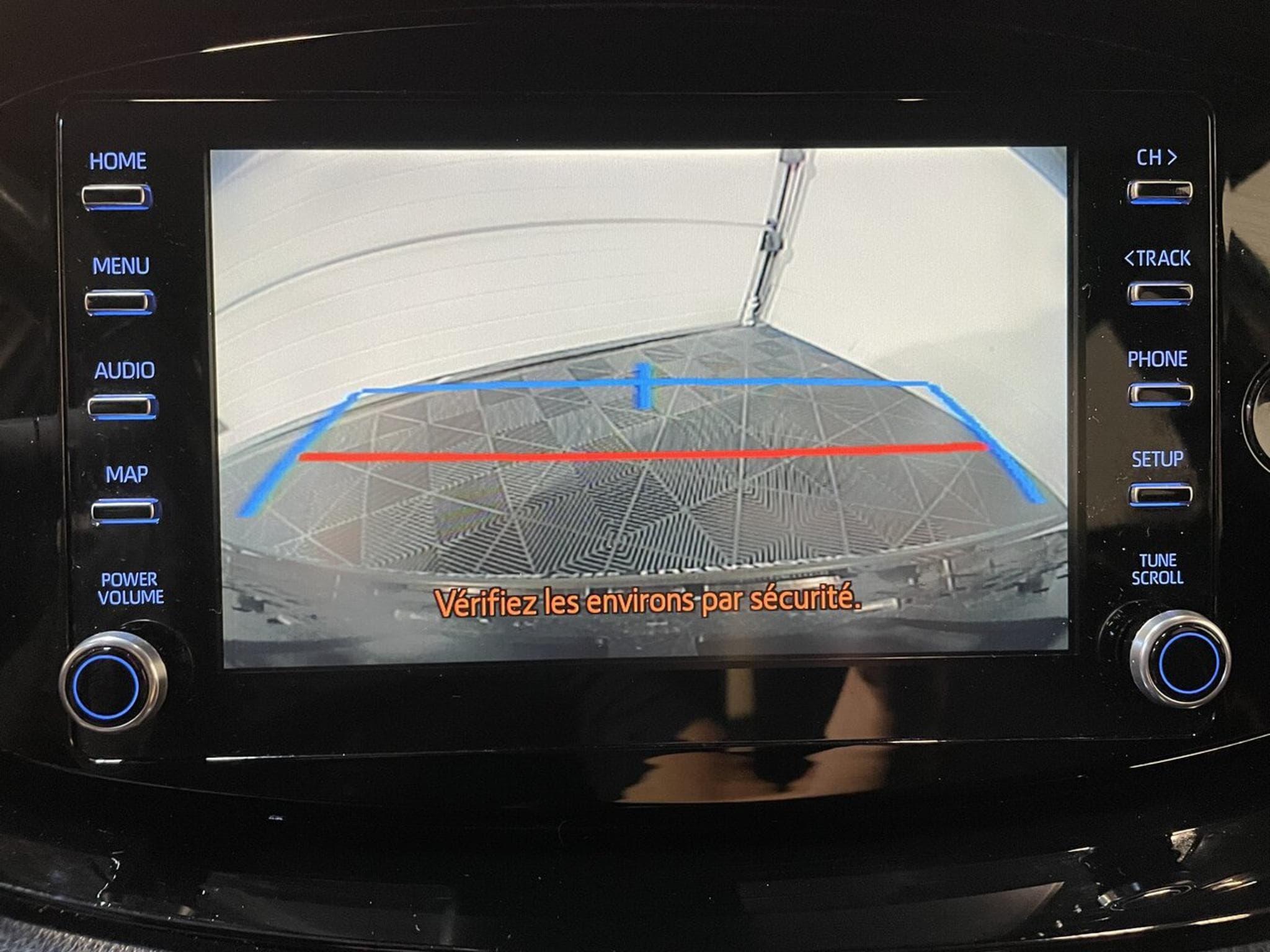 Toyota Aygo 1.0 VVT-I 72 DESIGN BLUETOOTH (2023) - Photo 4