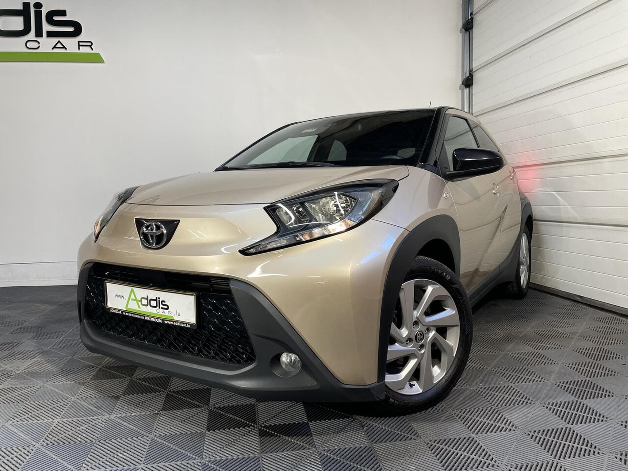 Toyota Aygo 1.0 VVT-I 72 DESIGN BLUETOOTH (2023) - Photo 14