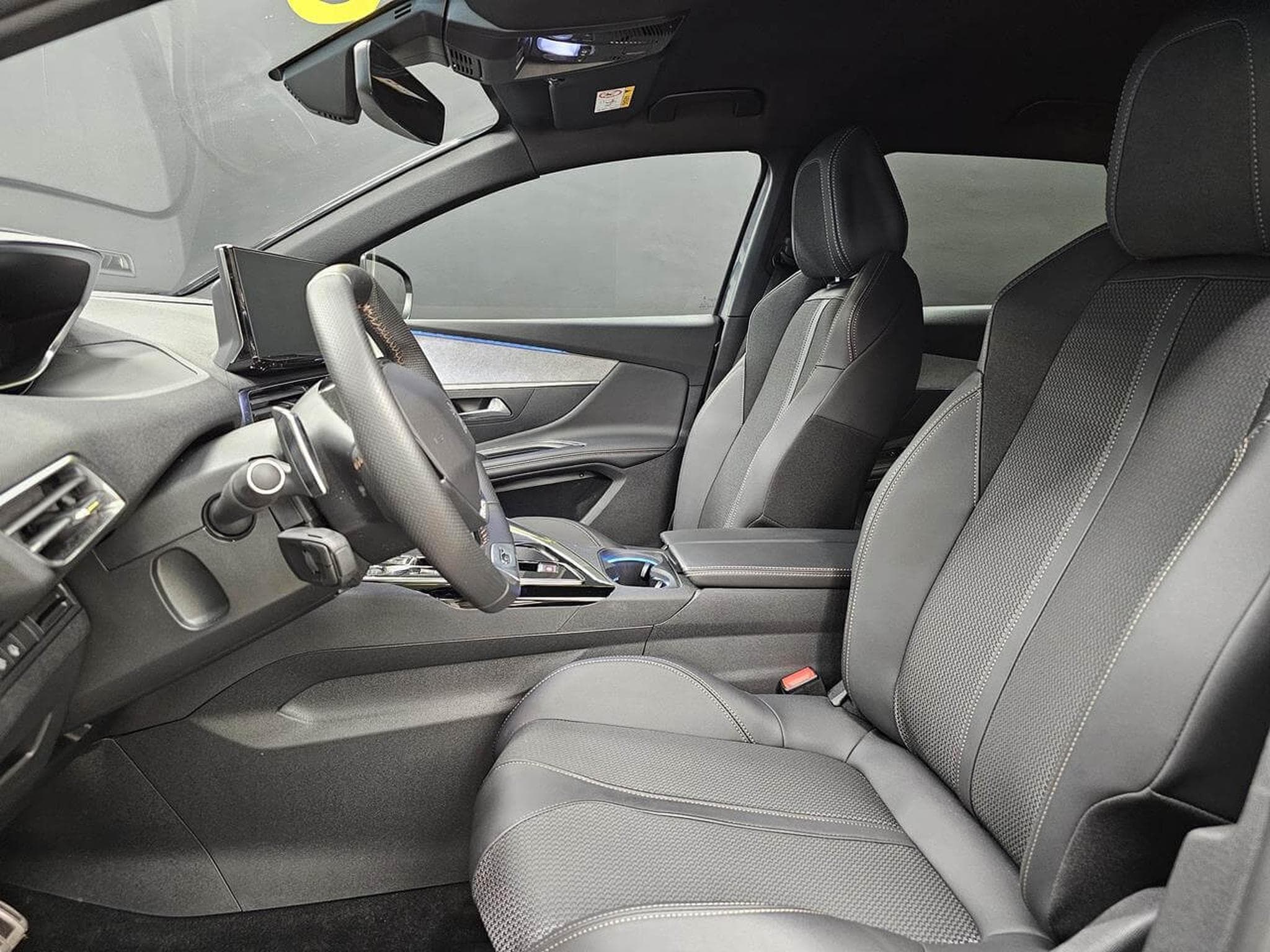 Peugeot 3008 GT 1.2 130 EAT8 (2023) - Photo 5