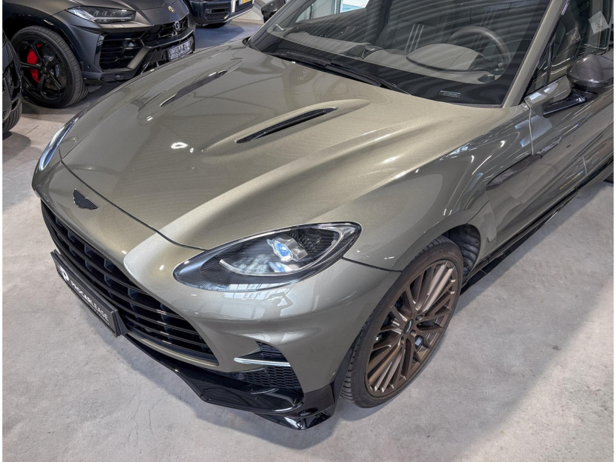 Aston-Martin DBX ASTON MARTIN DBX707 °FACELIFT° 4.0 V8 BITURBO - FULL CARBON (2025) - Foto 18