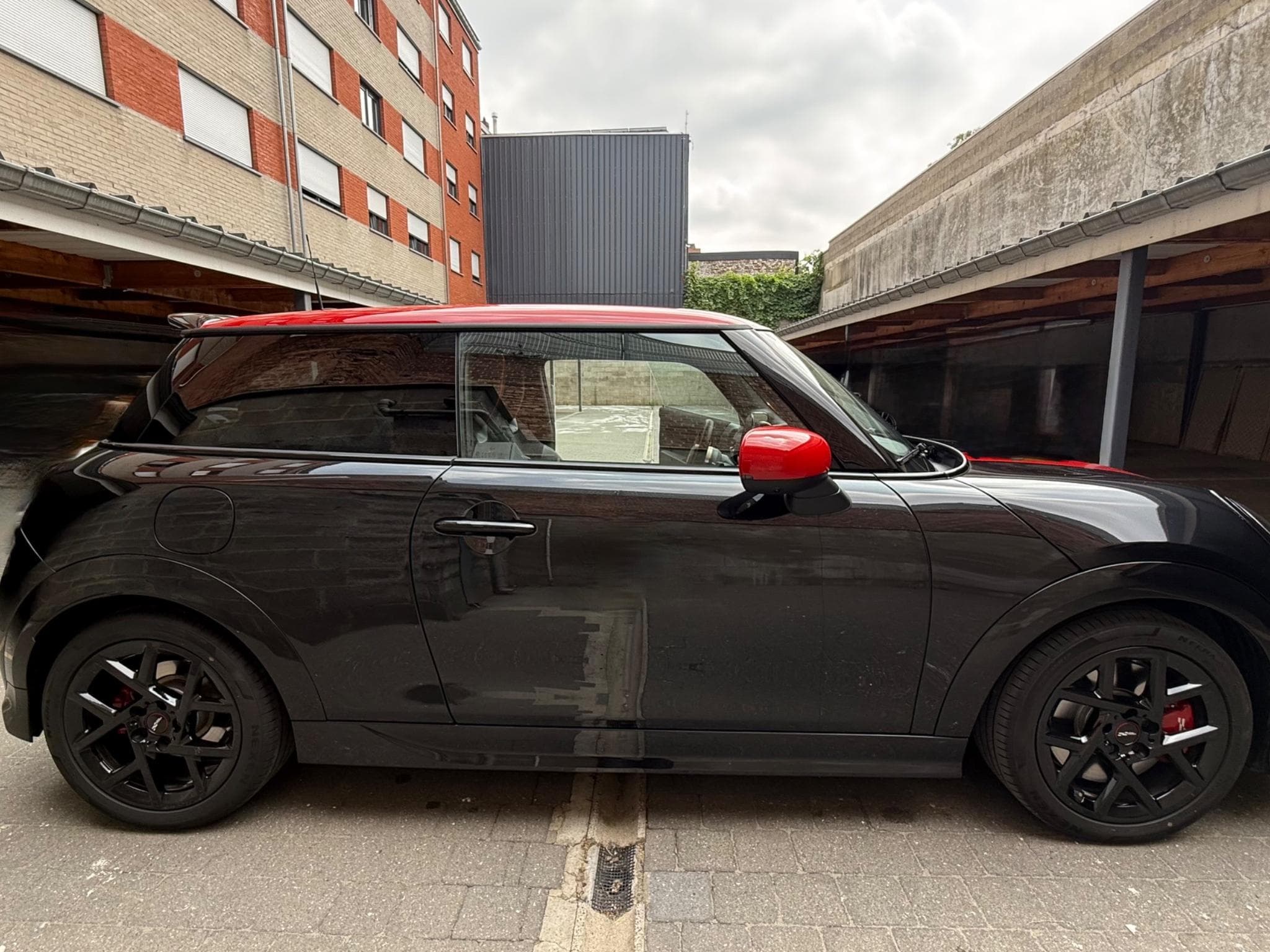 Mini Cooper John Cooper Works (F66) (2025) - Photo 6