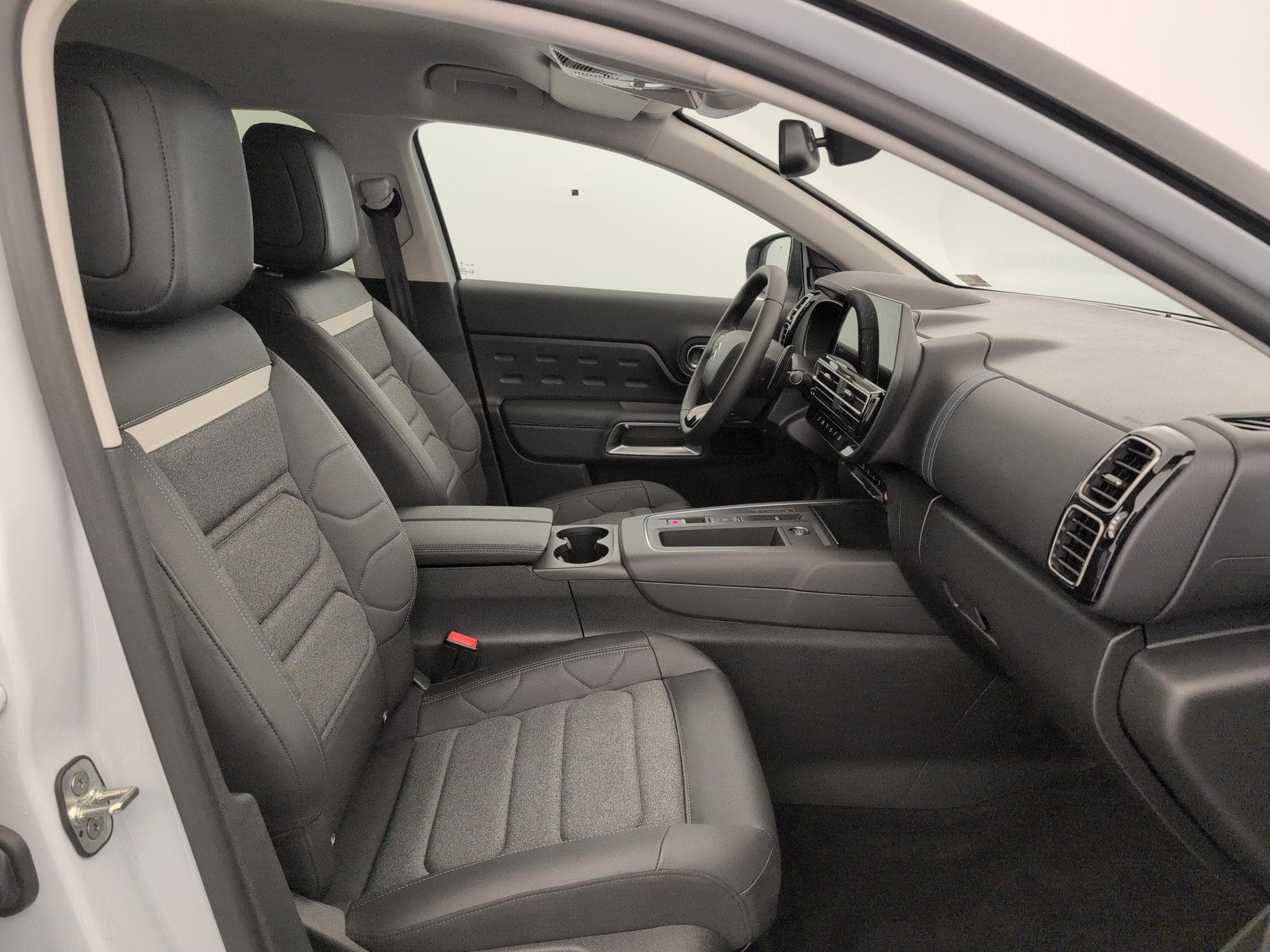 Citroën C5 Aircross BlueHDi 130 EAT8 Max (2025) - Photo 9