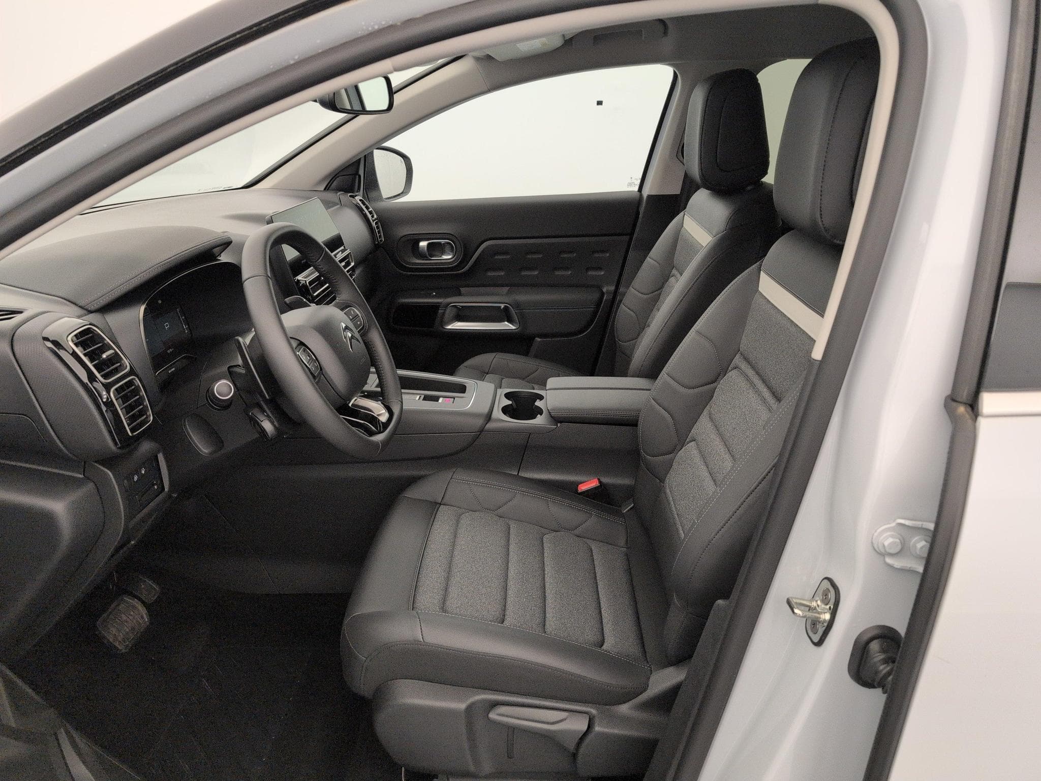 Citroën C5 Aircross BlueHDi 130 EAT8 Max (2025) - Photo 16