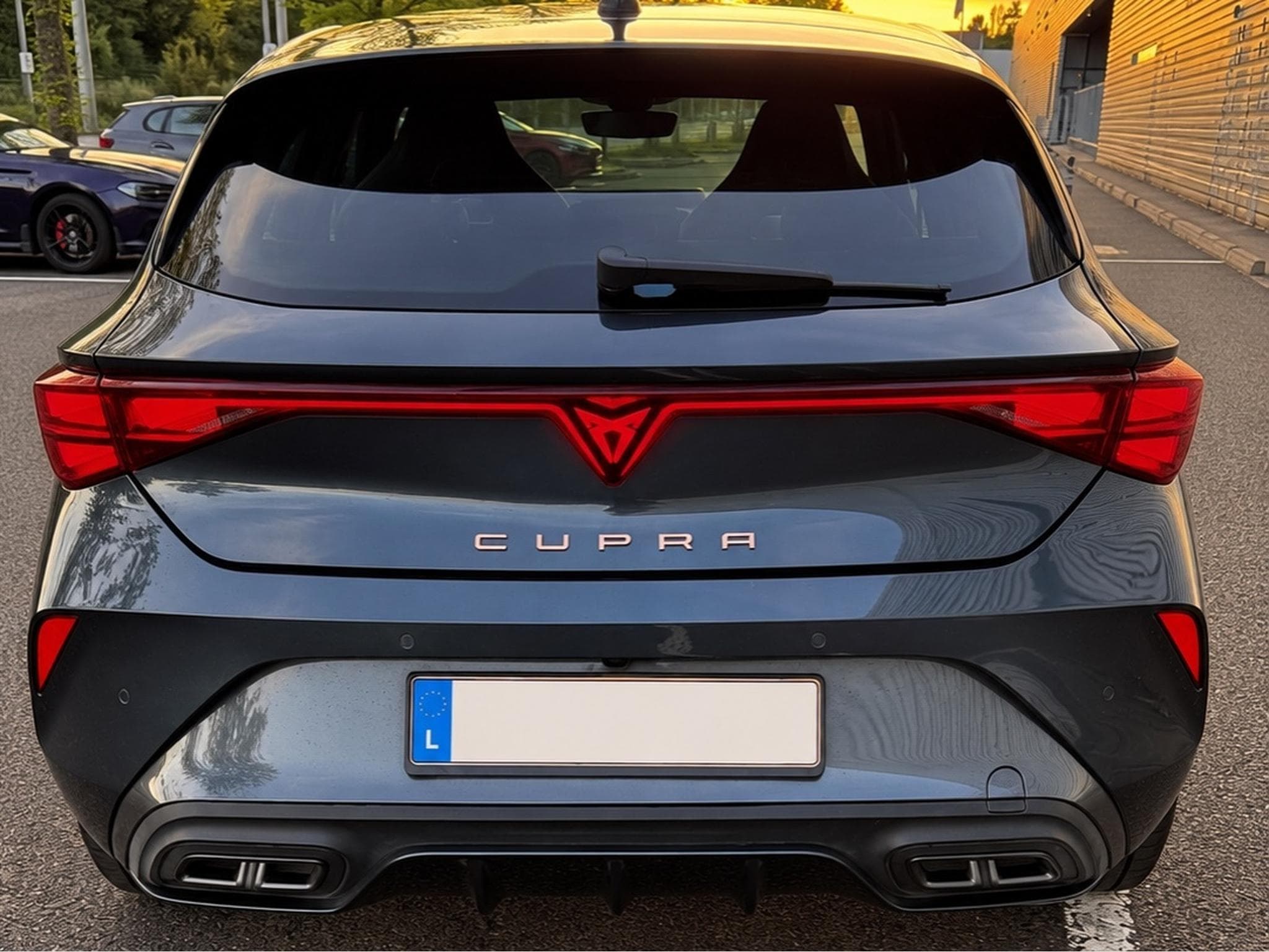 Cupra Leon CUPRA Leon 1.5 eTSI DSG7 110KW/150 ch (2025) - Photo 2