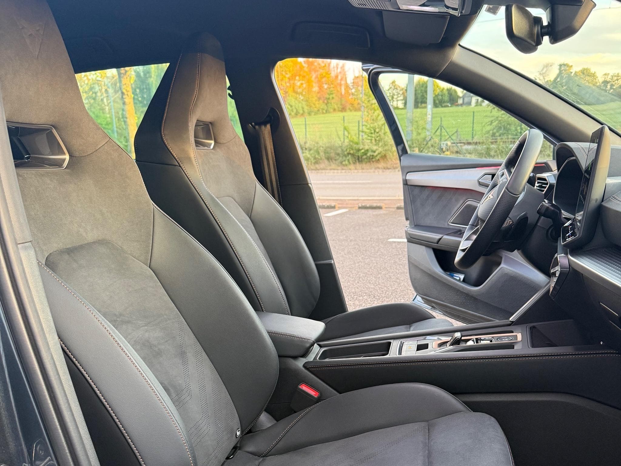Cupra Leon CUPRA Leon 1.5 eTSI DSG7 110KW/150 ch (2025) - Photo 7