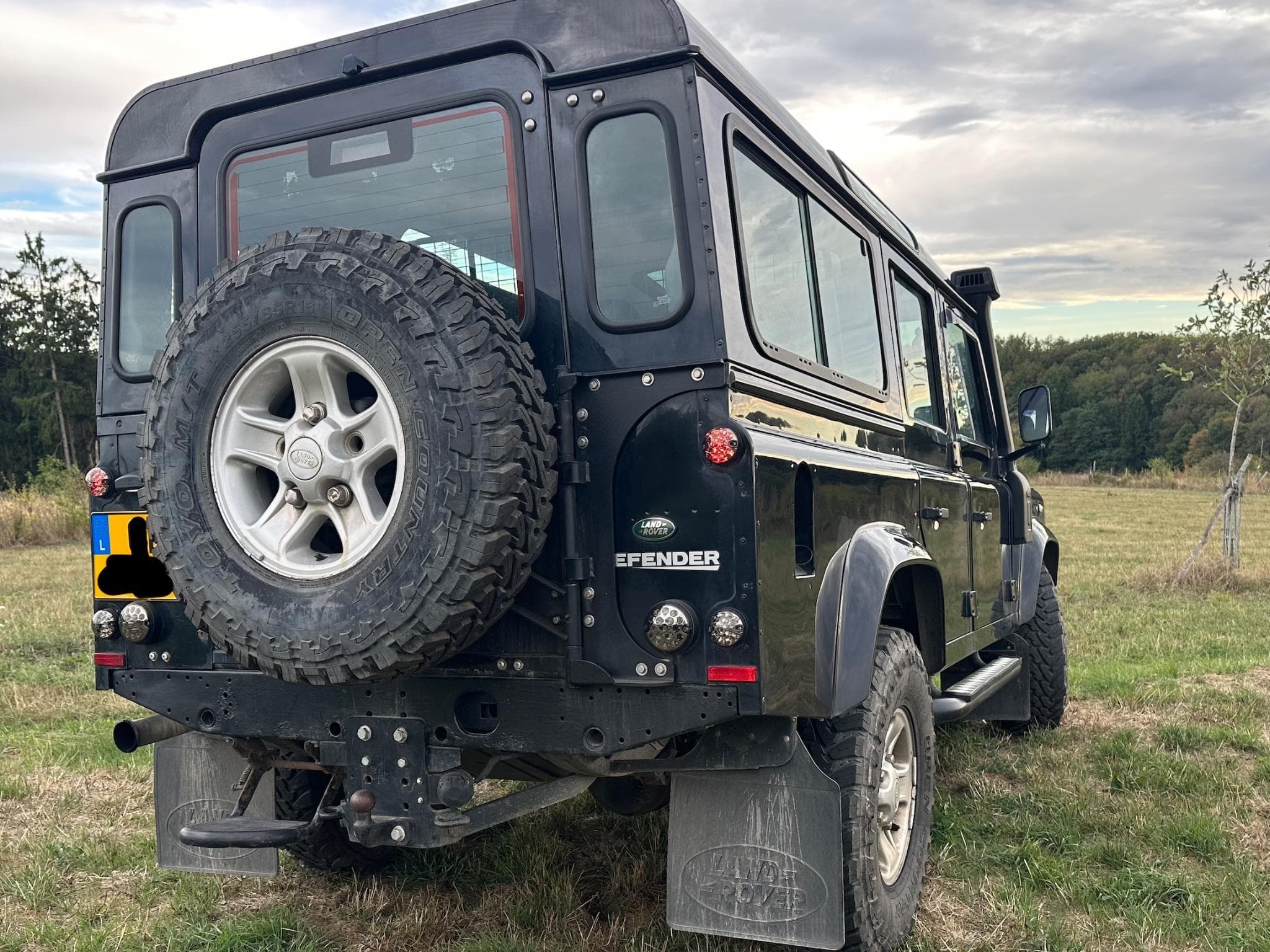 Land-Rover Defender 110 T4 (2011) - Photo 3