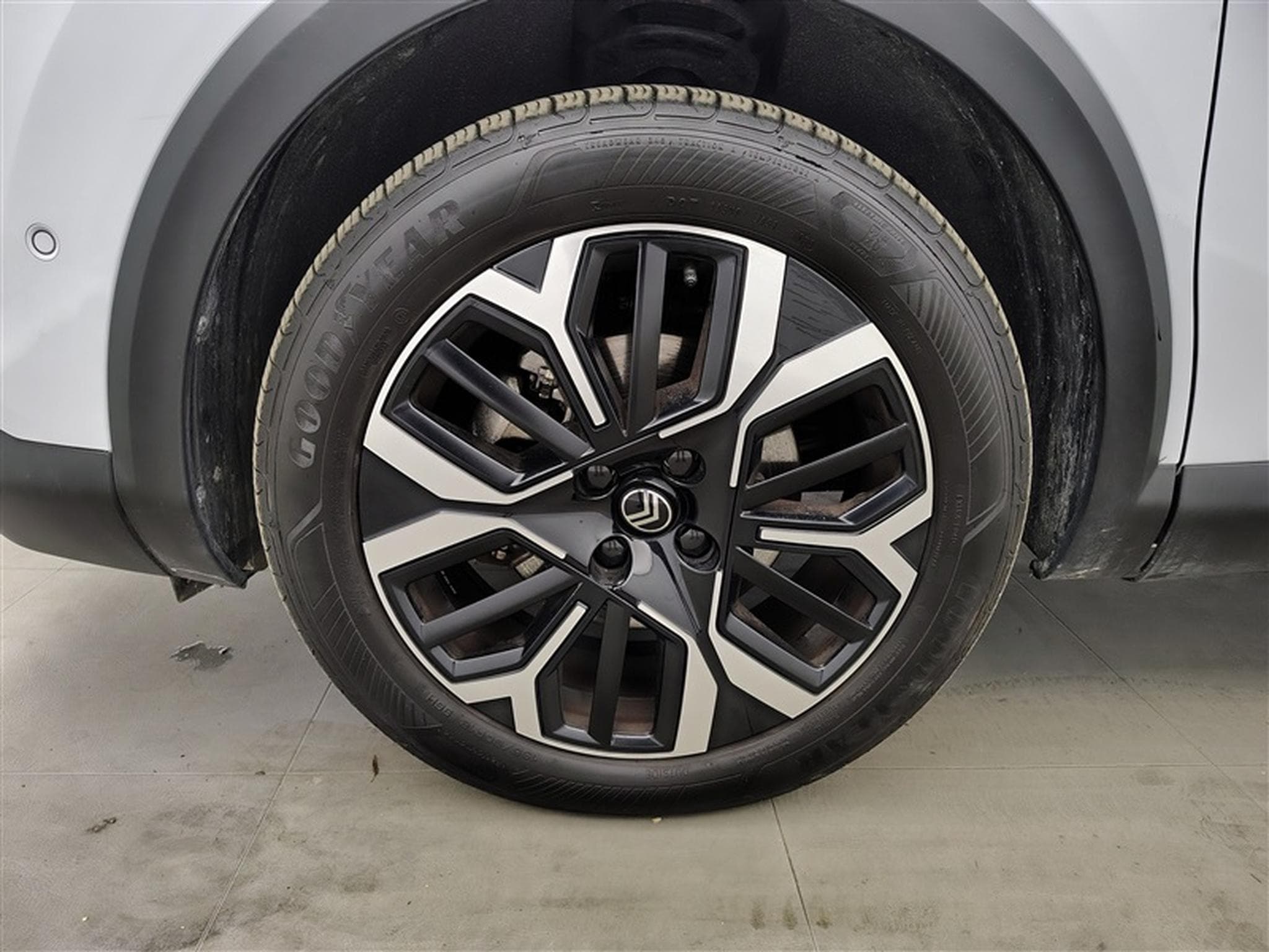 Citroën C4 X 1.2 Hybrid 145cv EAT8 Max NAVI / FULL LED / CUIR / CAMERA (2025) - Photo 6