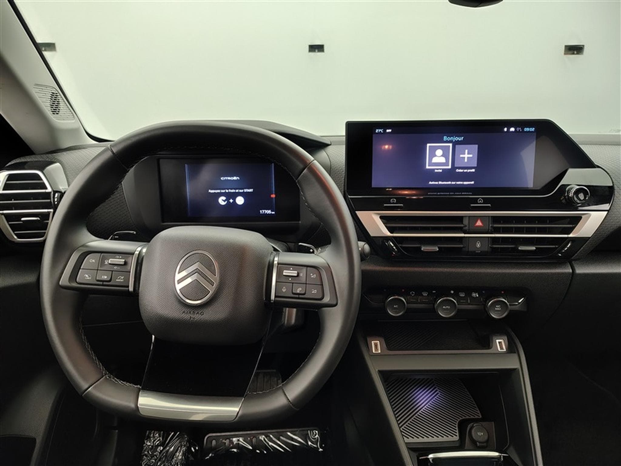 Citroën C4 X 1.2 Hybrid 145cv EAT8 Max NAVI / FULL LED / CUIR / CAMERA (2025) - Photo 9
