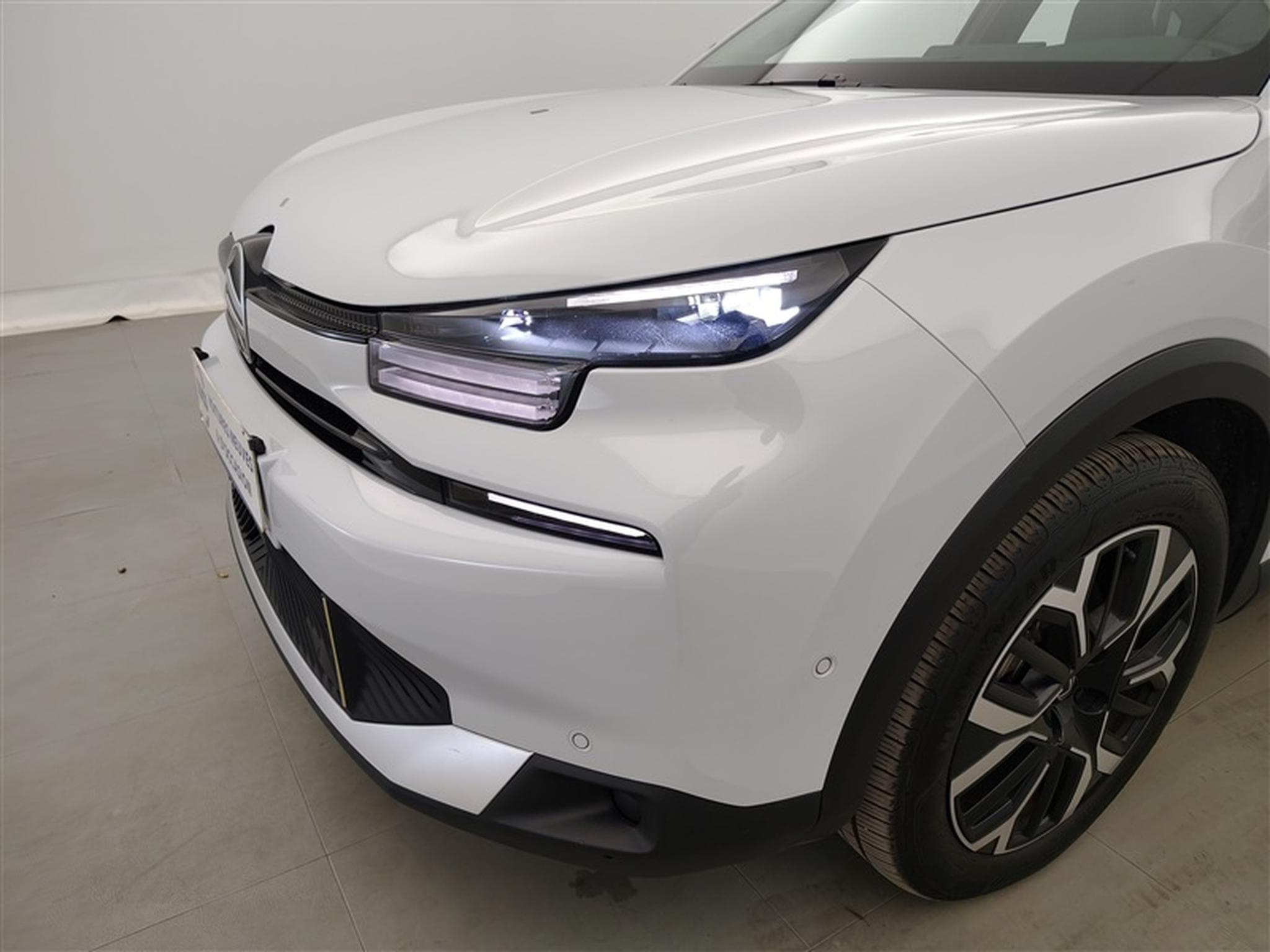 Citroën C4 X 1.2 Hybrid 145cv EAT8 Max NAVI / FULL LED / CUIR / CAMERA (2025) - Photo 15