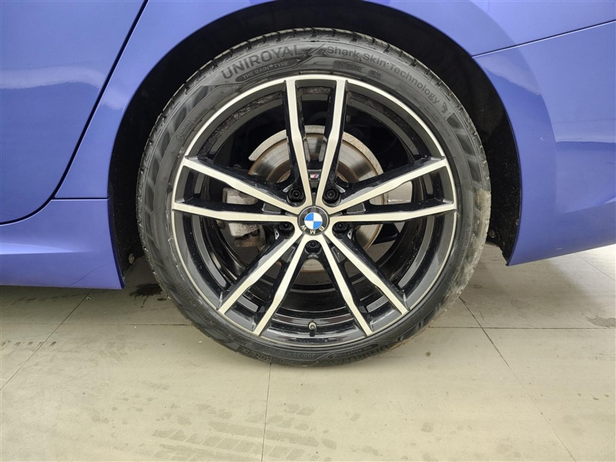 BMW 318 318 dA Touring Pack M Cuir / Navi / Led / Pano (2021) - Photo 6