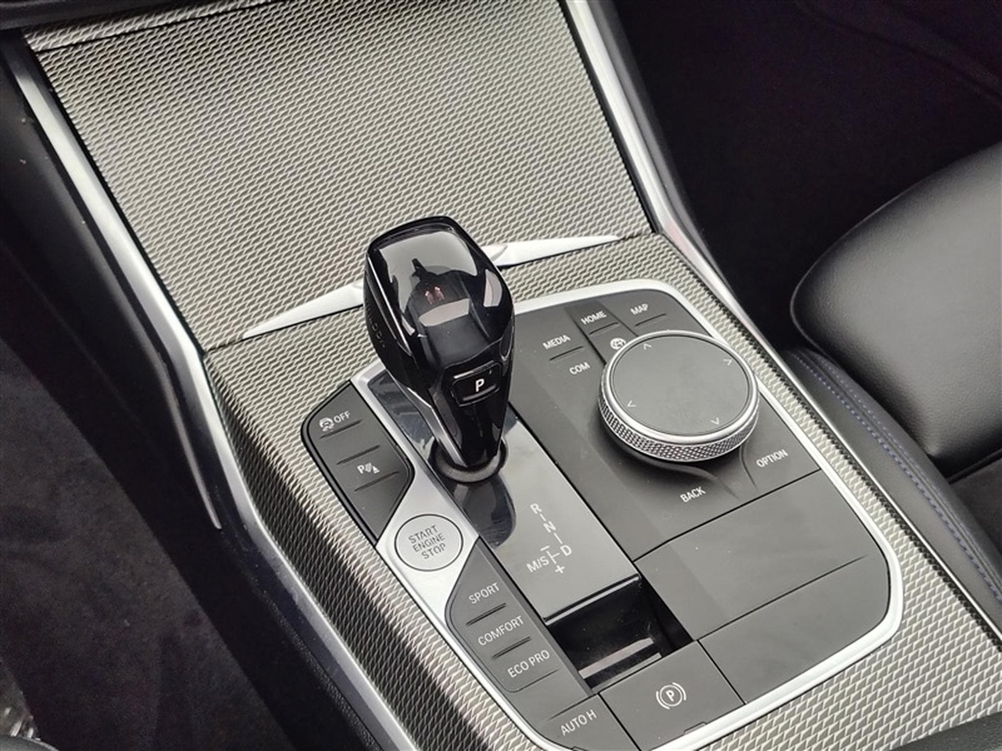 BMW 318 318 dA Touring Pack M Cuir / Navi / Led / Pano (2021) - Photo 12