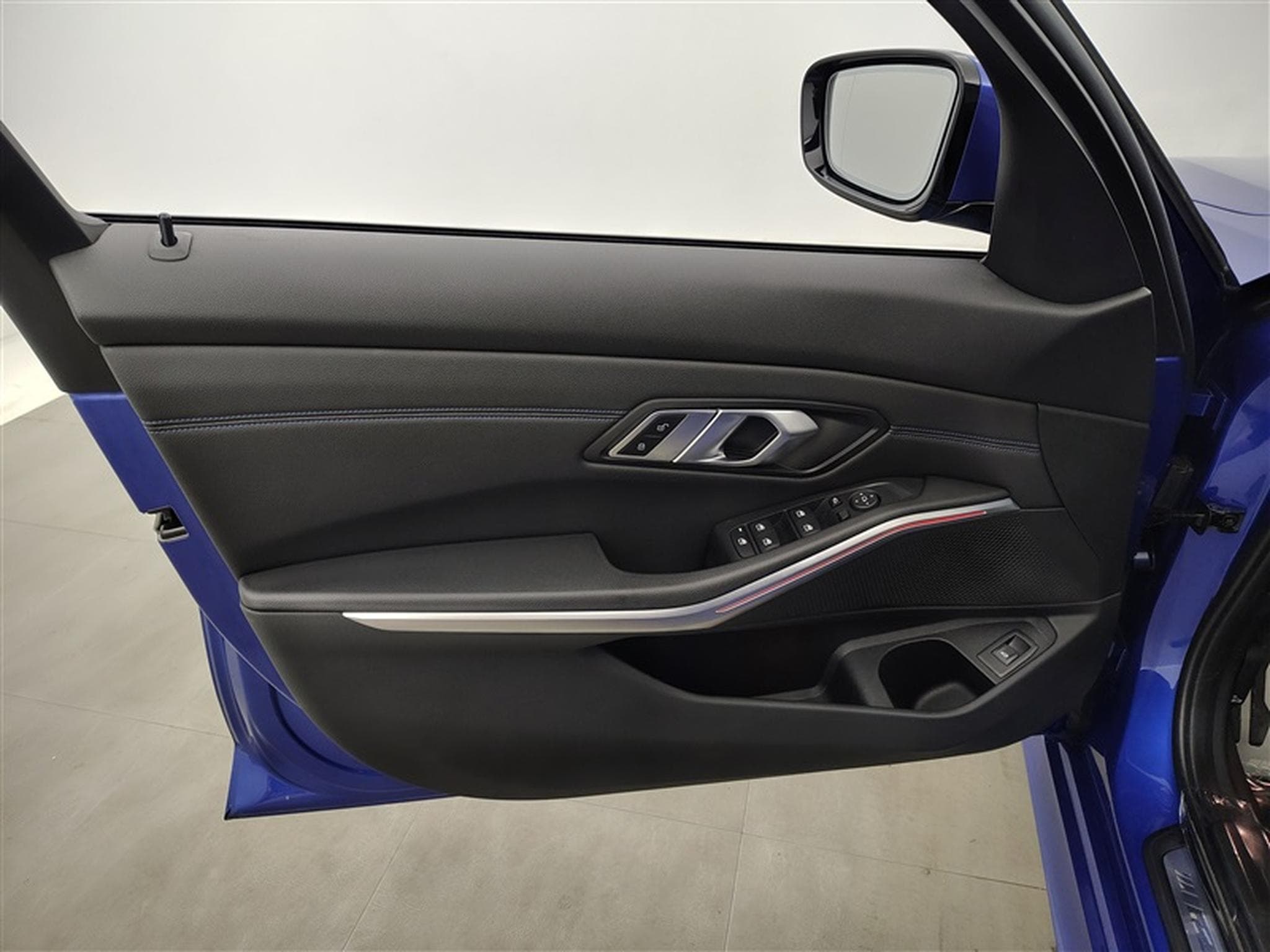 BMW 318 318 dA Touring Pack M Cuir / Navi / Led / Pano (2021) - Photo 17