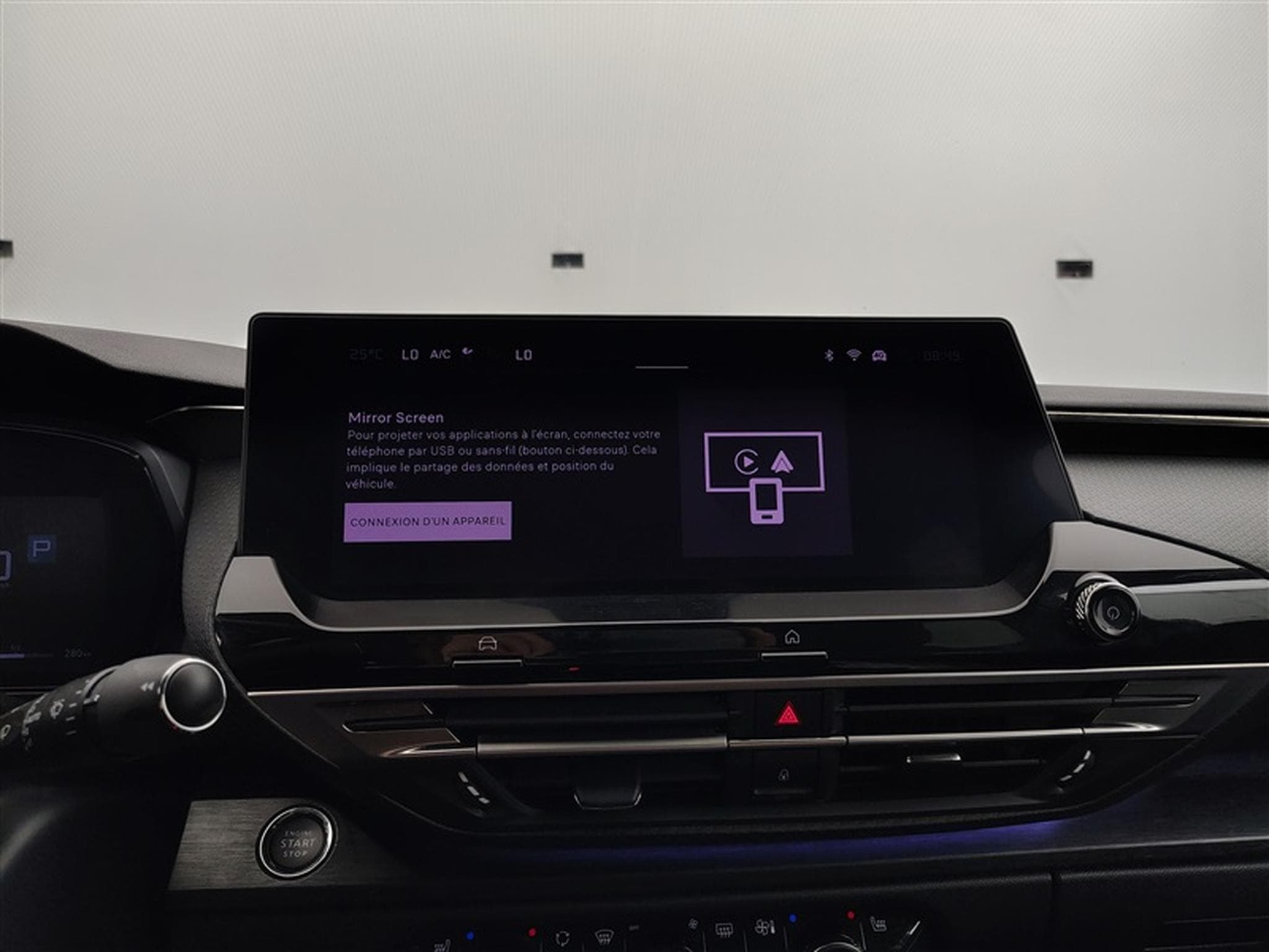 Citroën C5 X 1.2 PureTech 130cv EAT8 Plus NAVI / FULL LED / CUIR / JA 19" (2024) - Photo 19