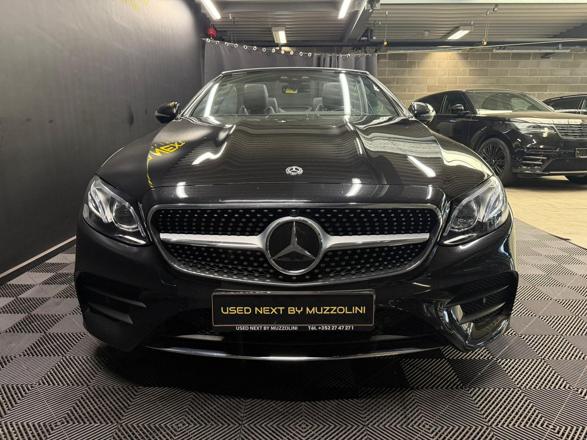 Mercedes E 300 2.0 E 300 Cabriolet AMG-Line (2017) - Photo 3