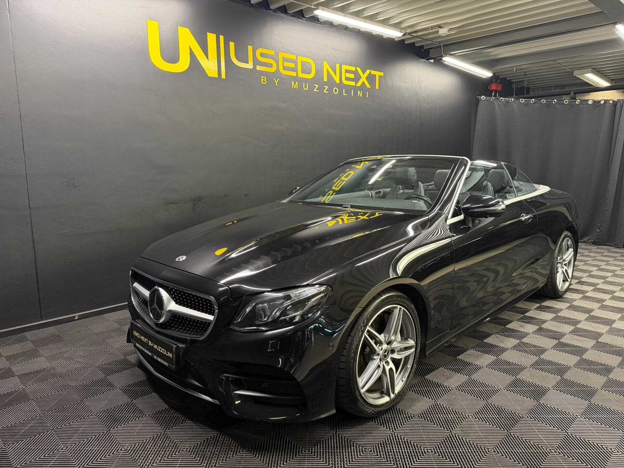 Mercedes E 300 2.0 E 300 Cabriolet AMG-Line (2017) - Photo 1