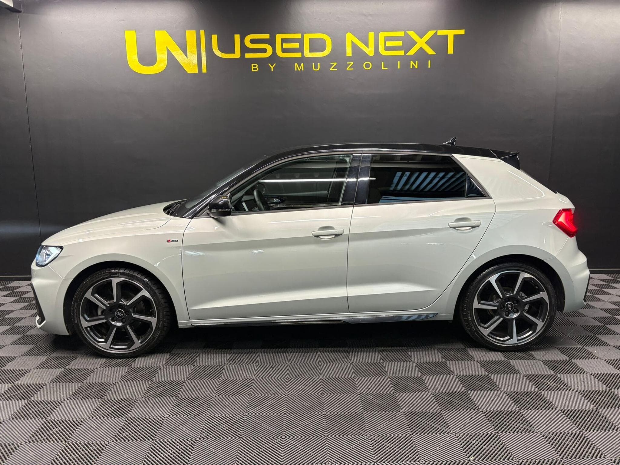 Audi A1 30 TFSI 115cv S-TRONIC Black Edition CAMERA/ECLAIRAGE D'AMBI (2025) - Photo 3