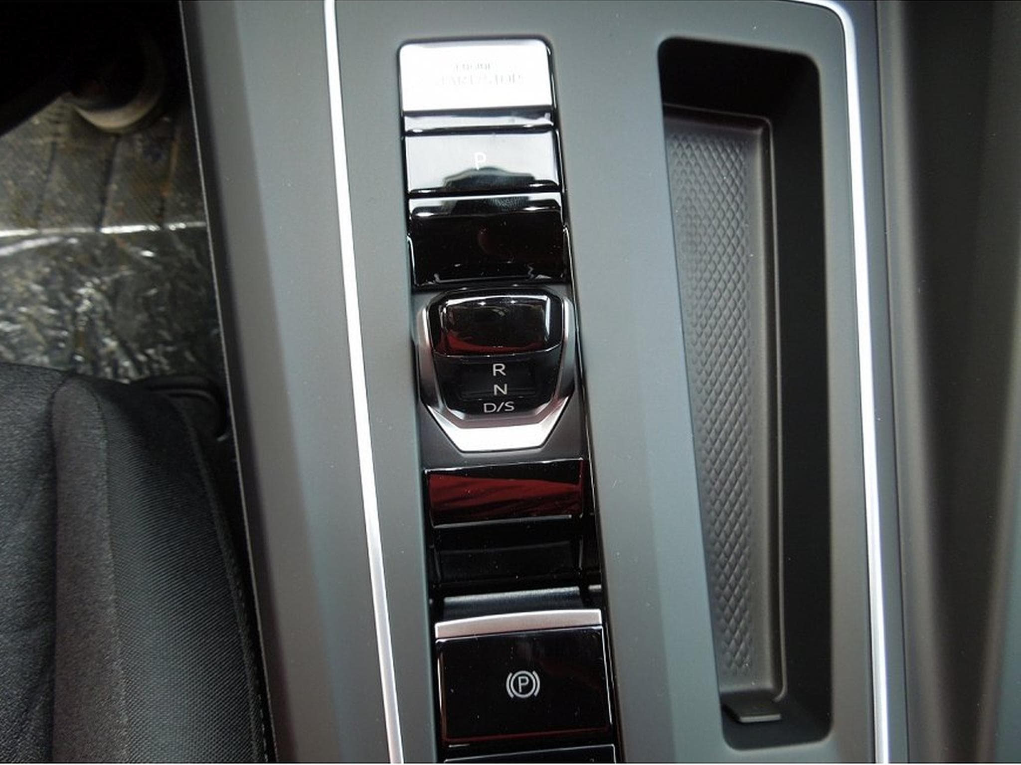 VW Golf (2026) - Photo 9