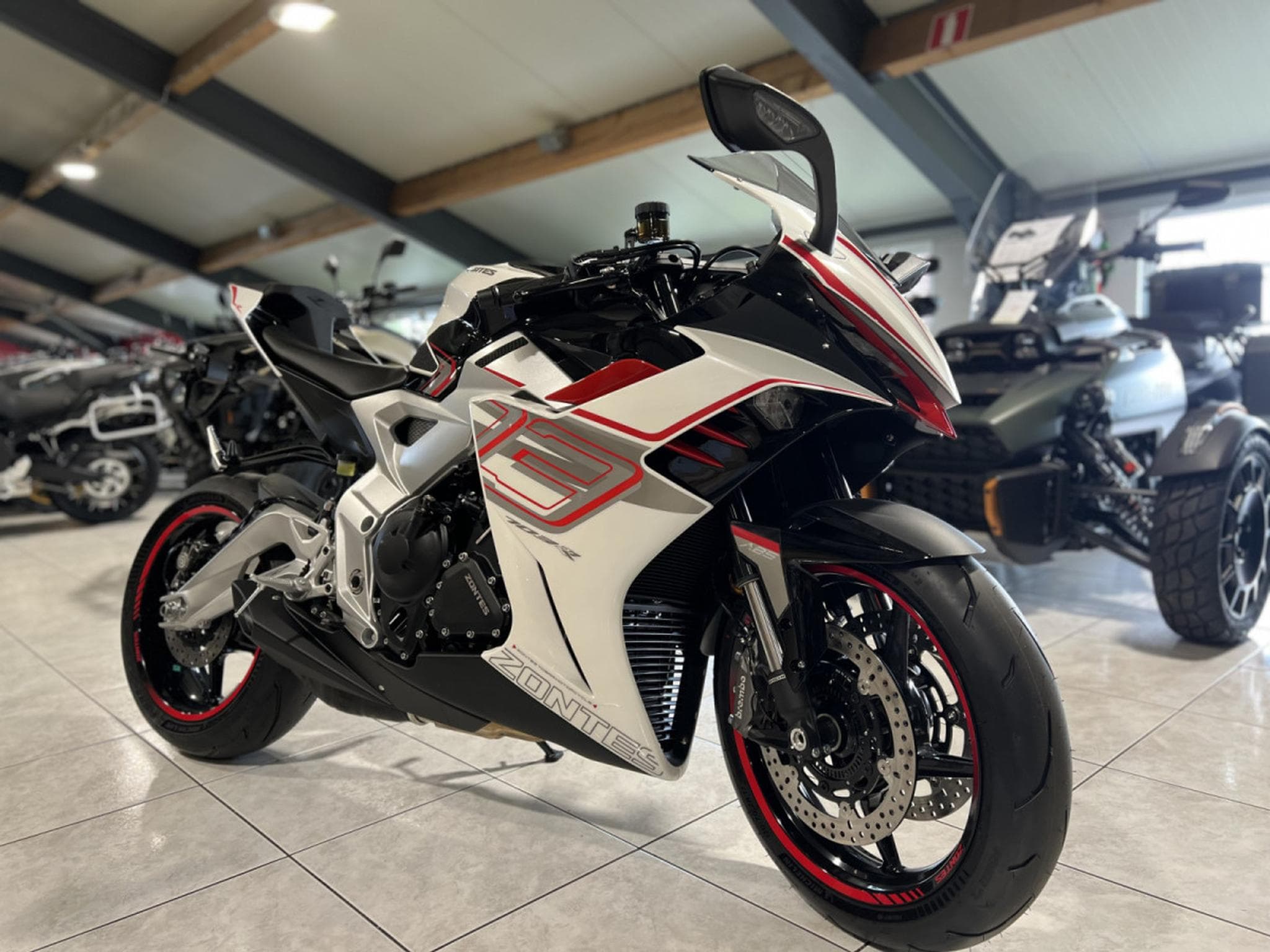 Zontes 703 RR BREMBO (2026) - Photo 8