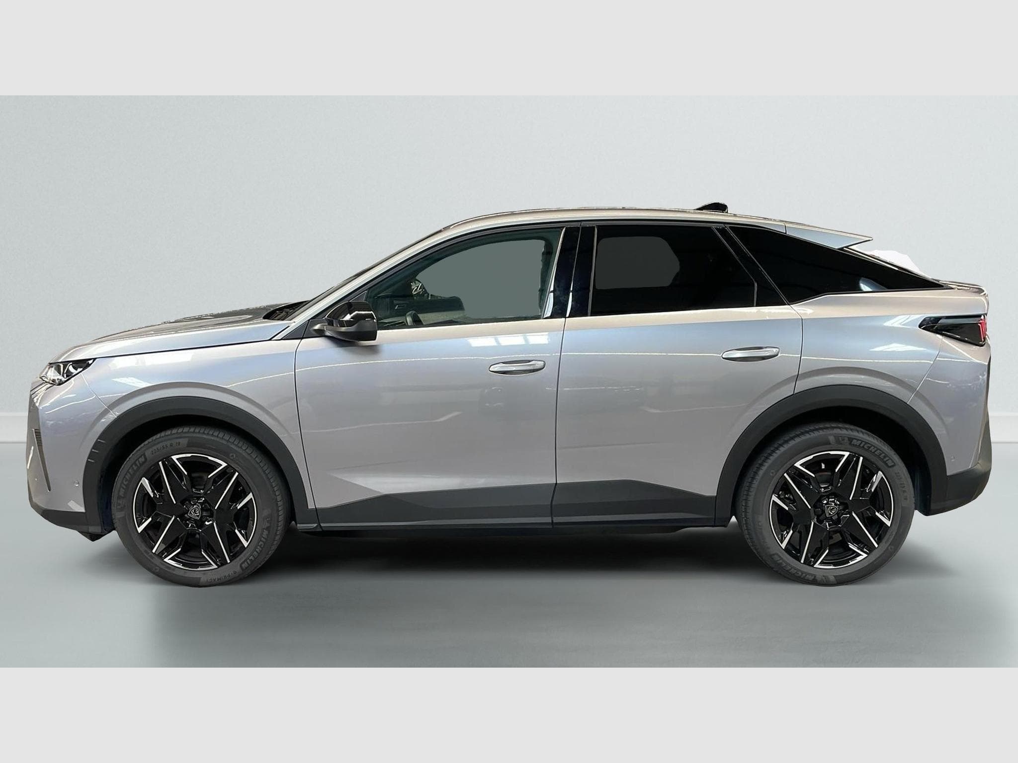 Peugeot 3008 Hybrid 145 e-DCS6 Allure (2025) - Photo 4