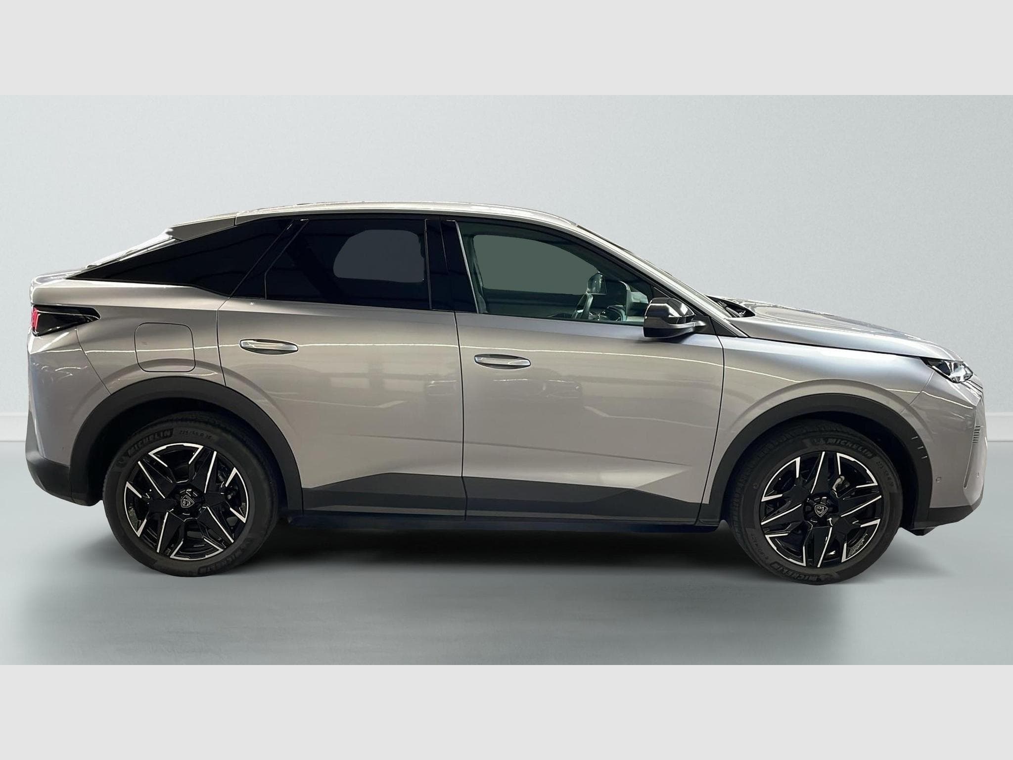 Peugeot 3008 Hybrid 145 e-DCS6 Allure (2025) - Photo 8