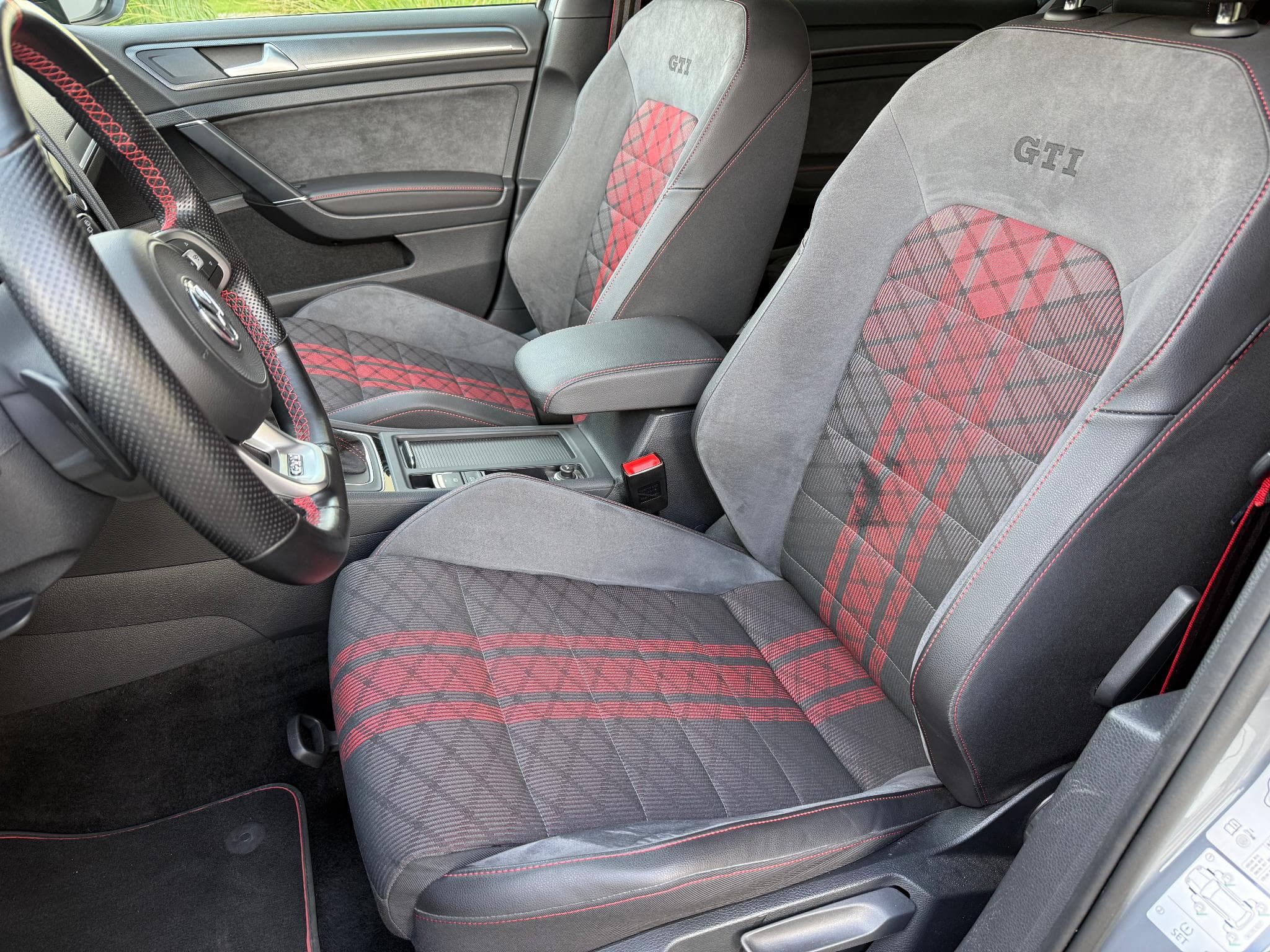 VW Golf VII GTI 2.0 TCR DSG7 290 PS (2019) - Foto 7