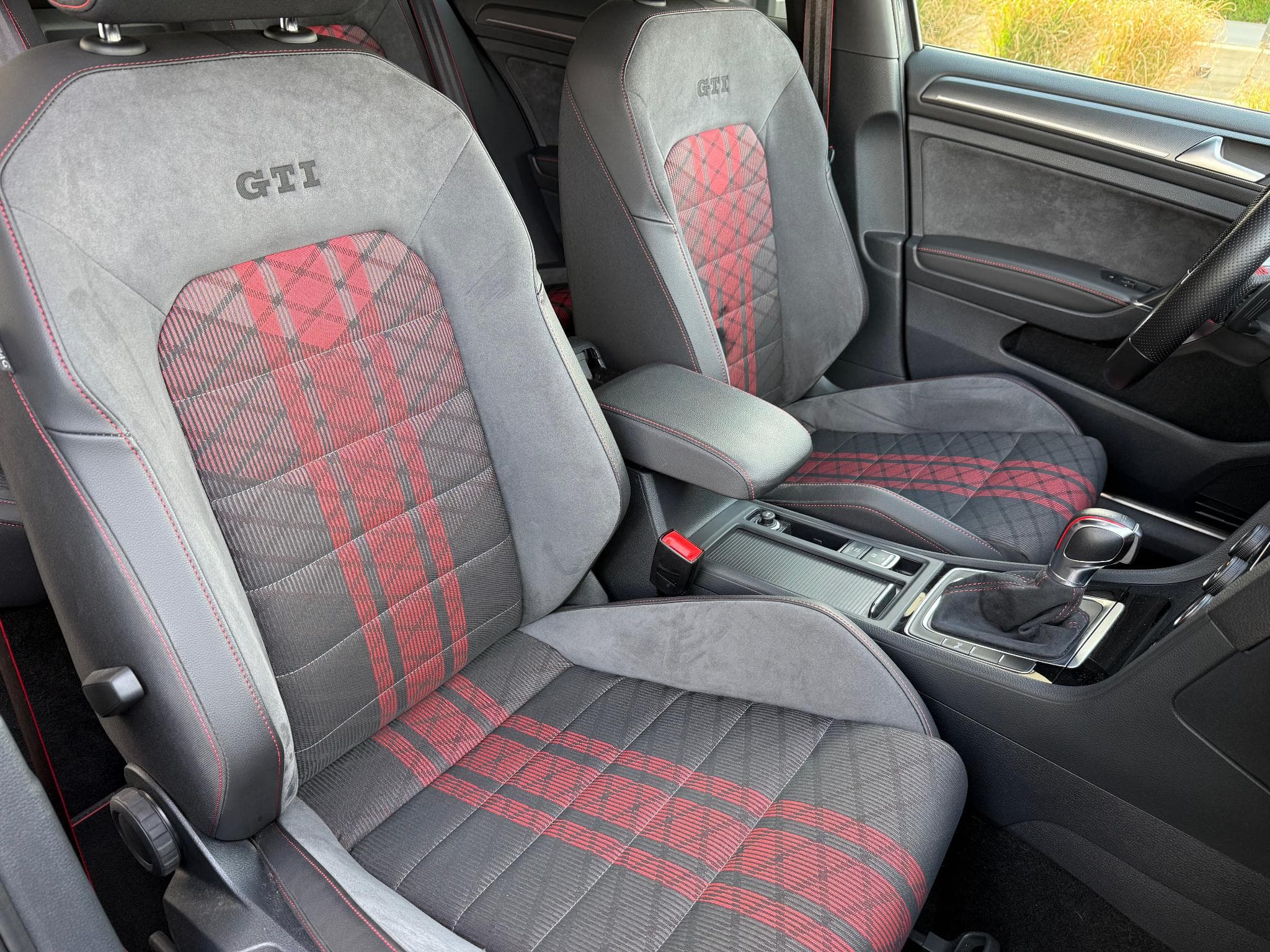 VW Golf VII GTI 2.0 TCR DSG7 290 PS (2019) - Foto 9