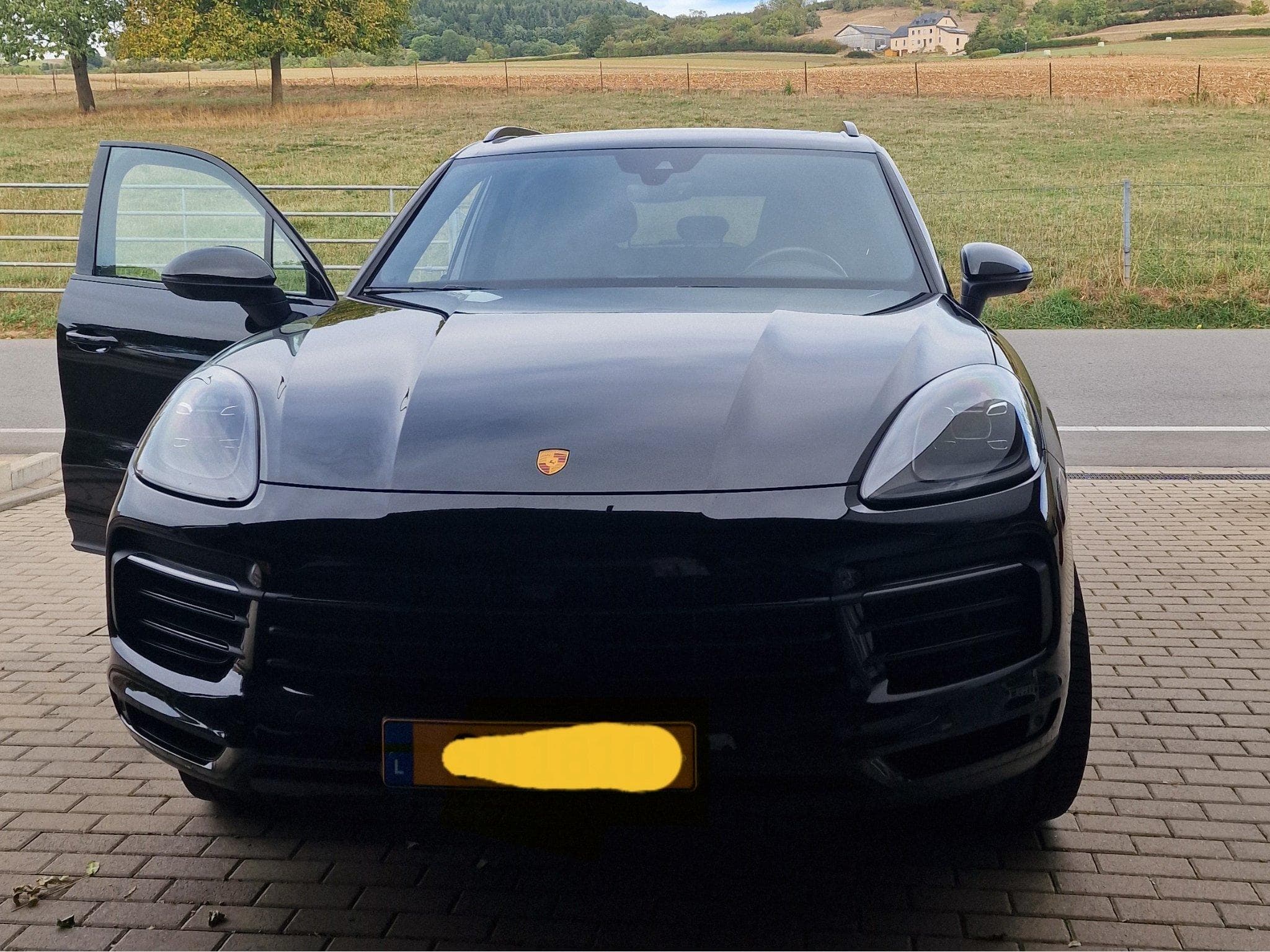 Porsche Cayenne (2023) - Photo 1