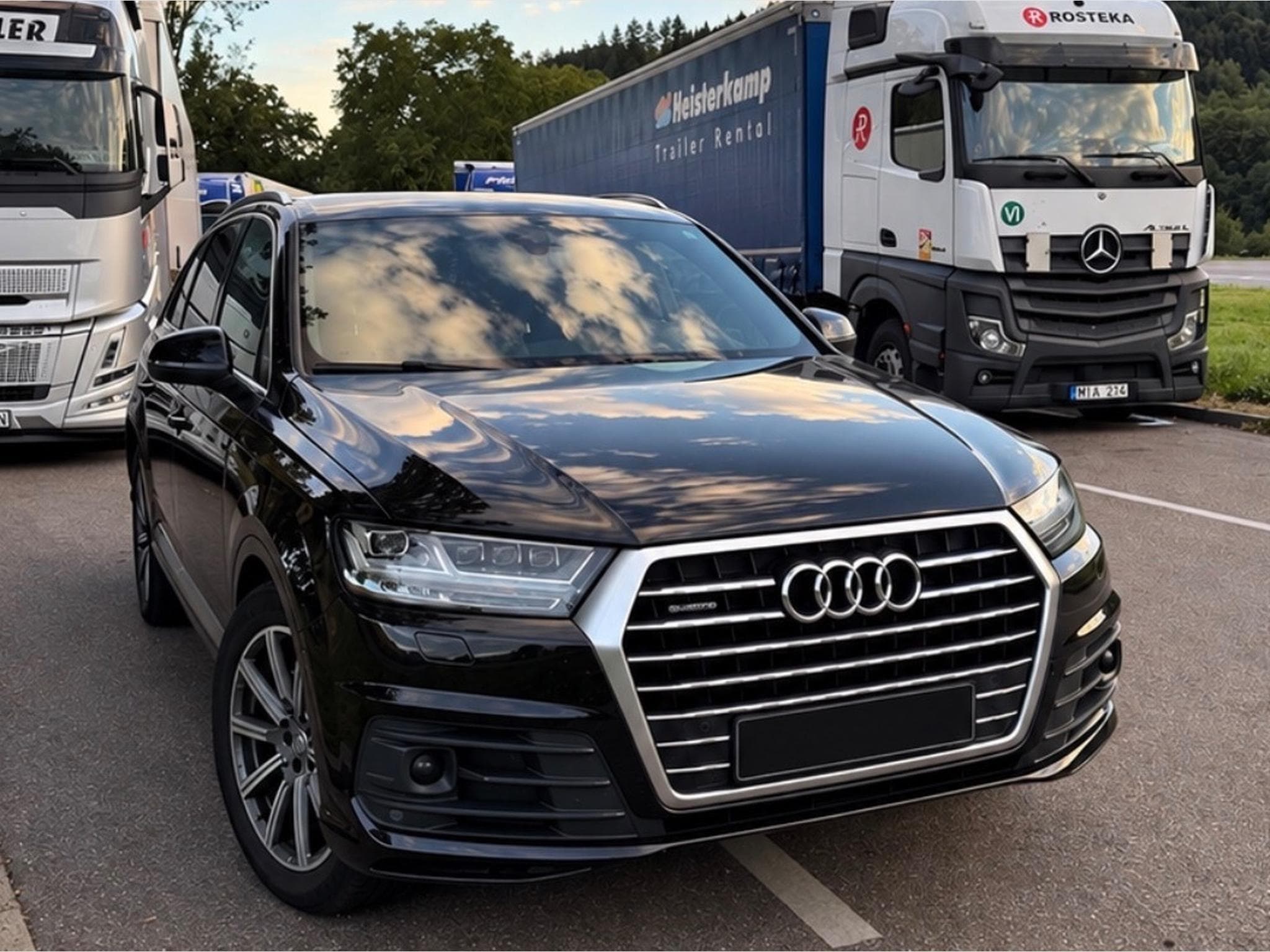 Audi Q7 S-Line (2017) - Photo 1