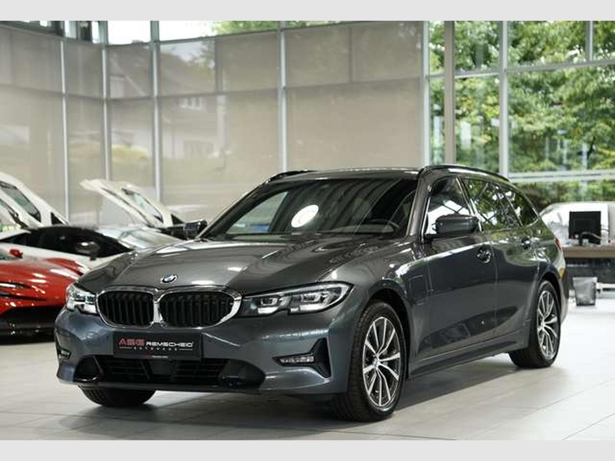 BMW 330 e Touring Sport Line *1.Hand *ACC *MwSt. * (2020) - Photo 4