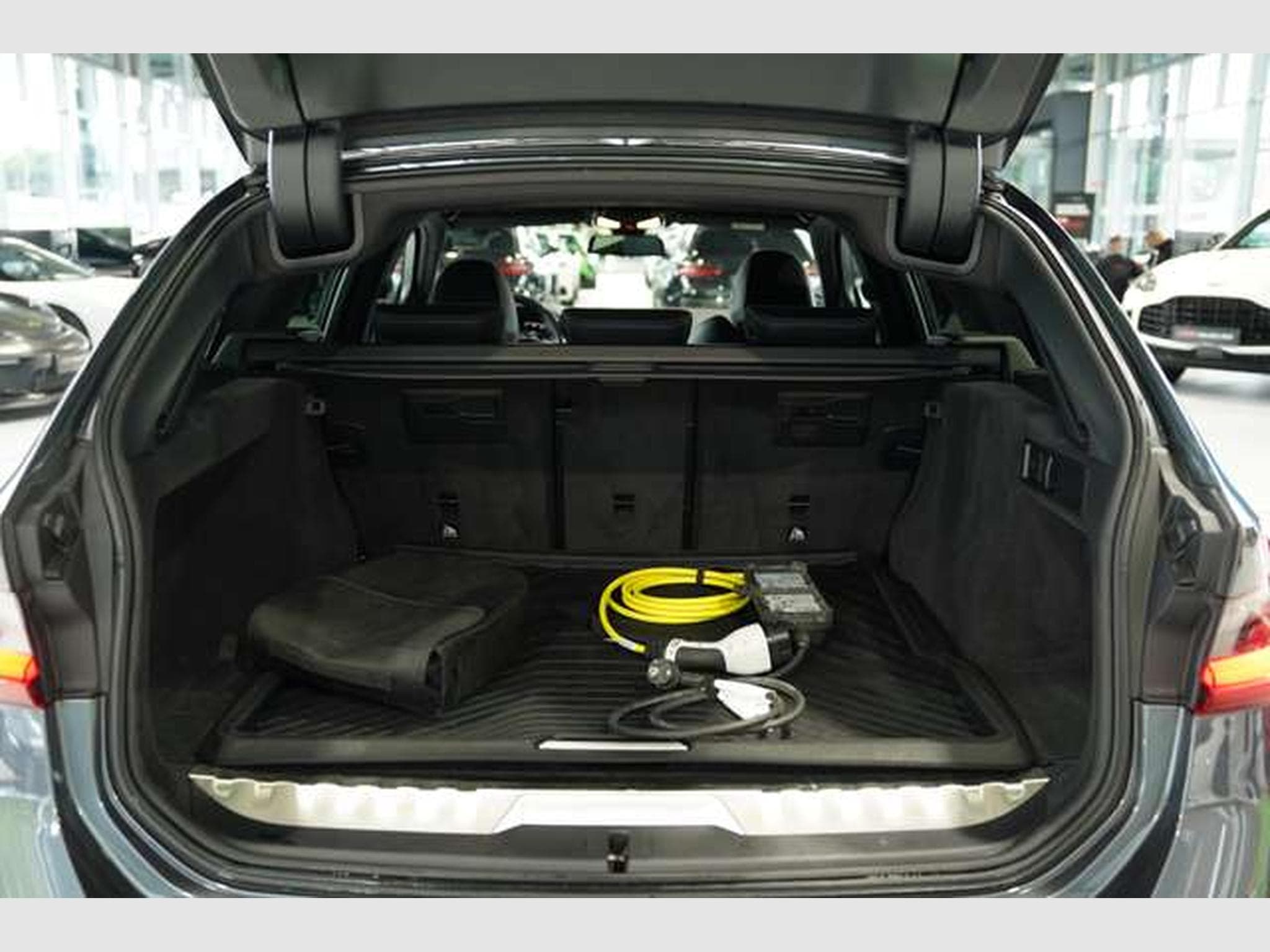 BMW 330 e Touring Sport Line *1.Hand *ACC *MwSt. * (2020) - Photo 35
