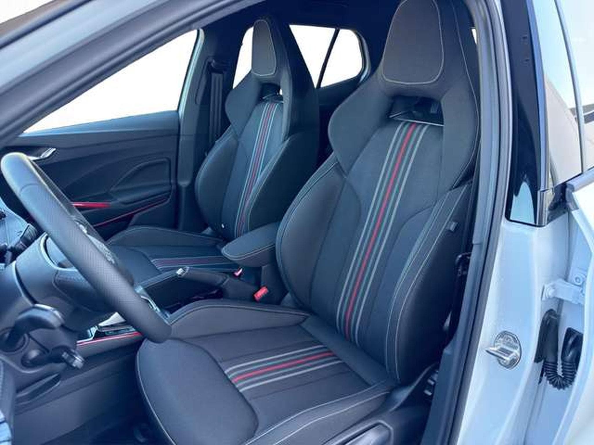 Skoda Fabia 1,5 DSG MONTE CARLO/Kamera/Kessy/5-J Garan (2026) - Photo 9