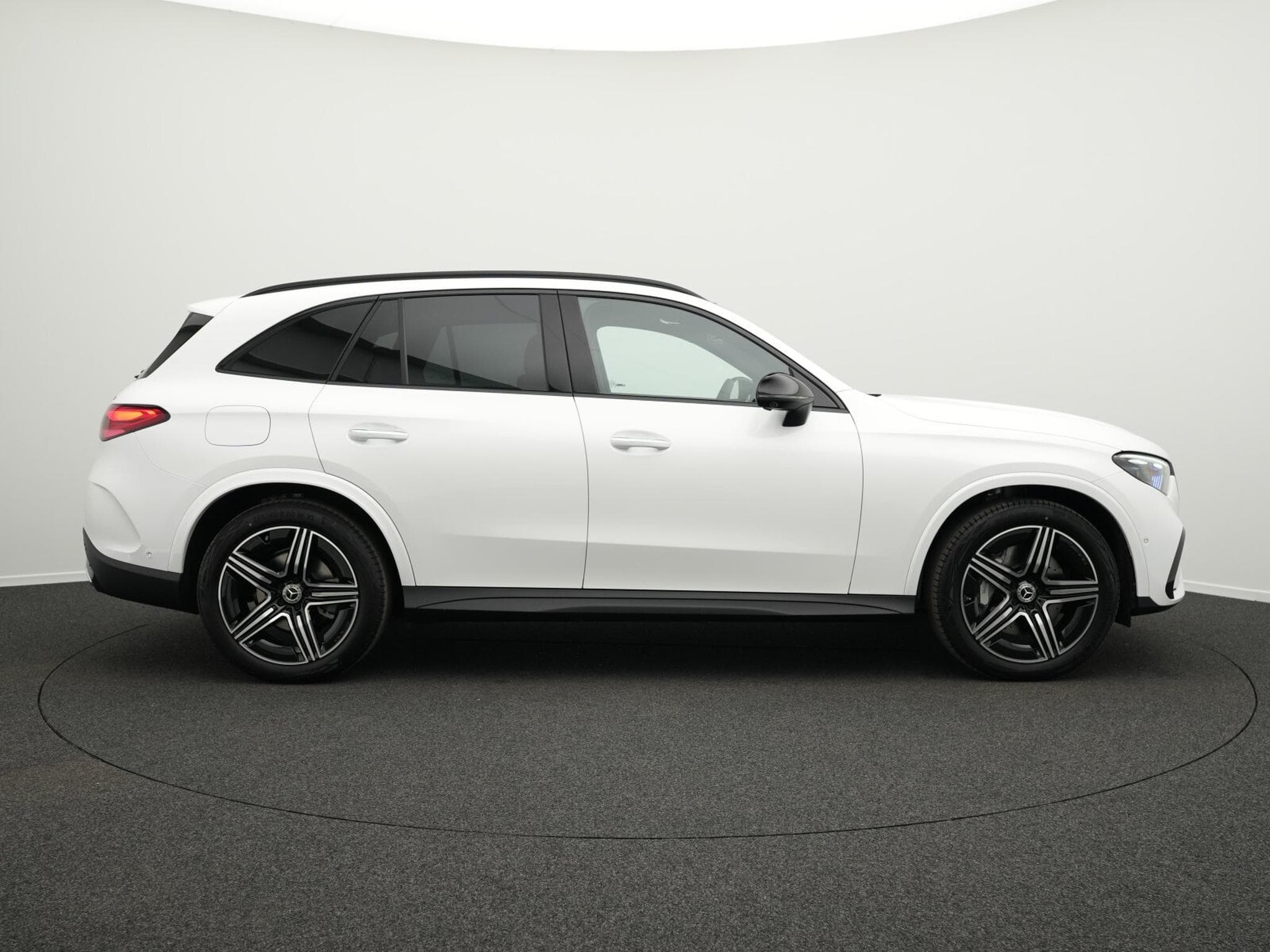 Mercedes GLC 220 d 4MATIC AMG-Line (2026) - Photo 5
