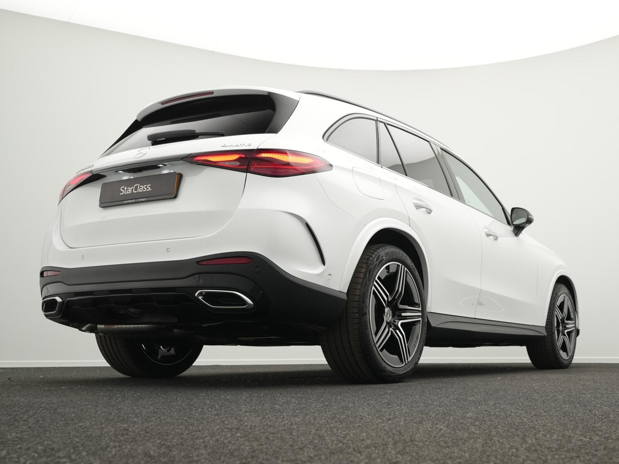 Mercedes GLC 220 d 4MATIC AMG-Line (2026) - Photo 11