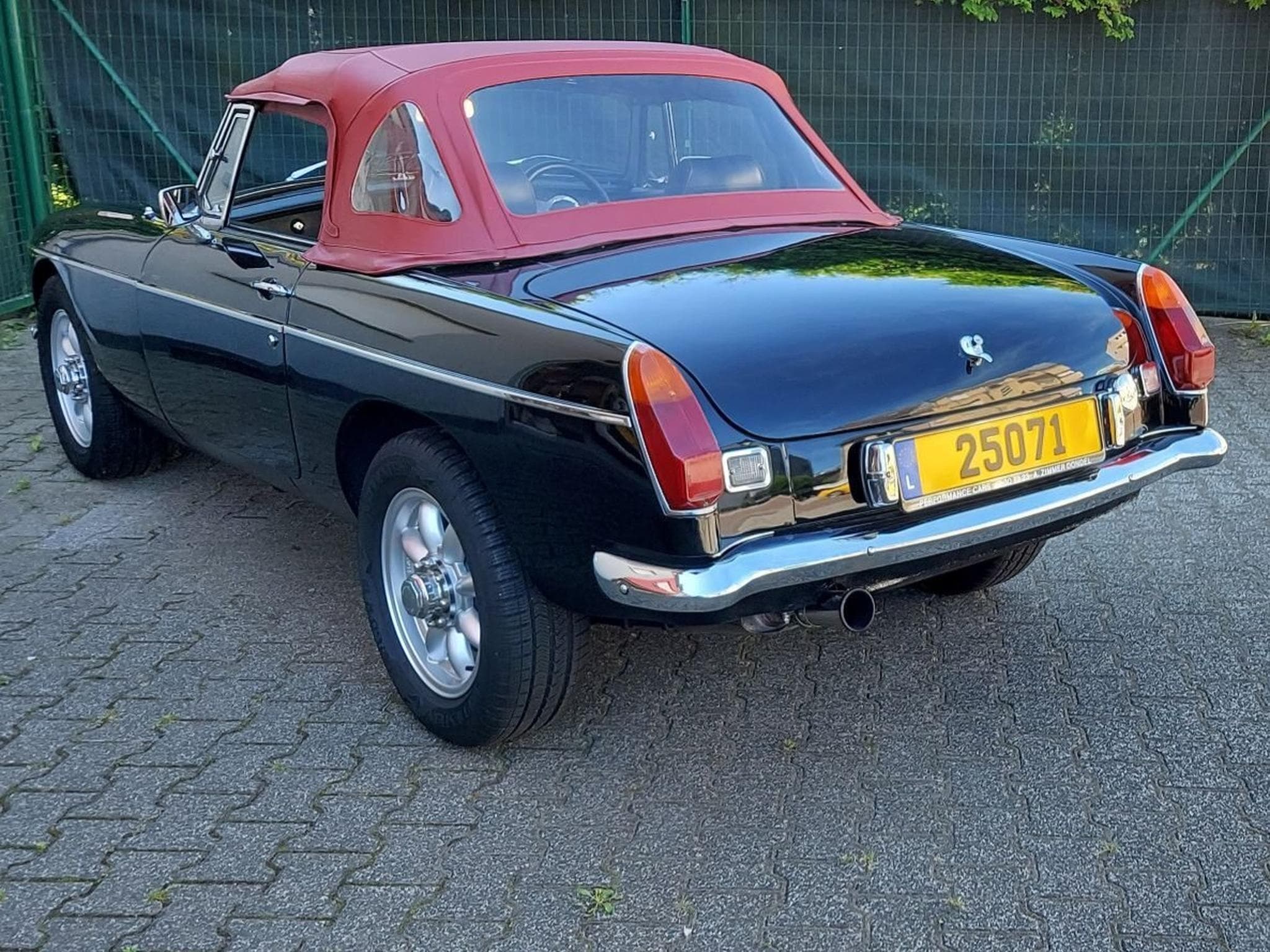 MG B MGB V8 3,5 litres (1977) - Photo 2