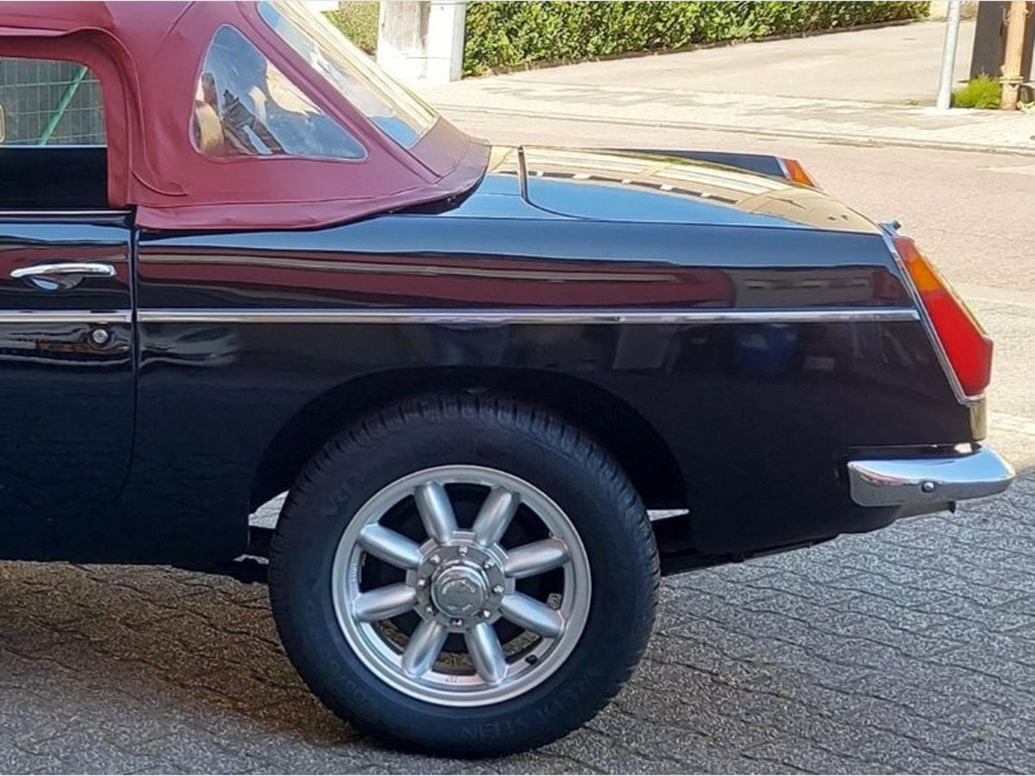 MG B MGB V8 3,5 litres (1977) - Photo 7