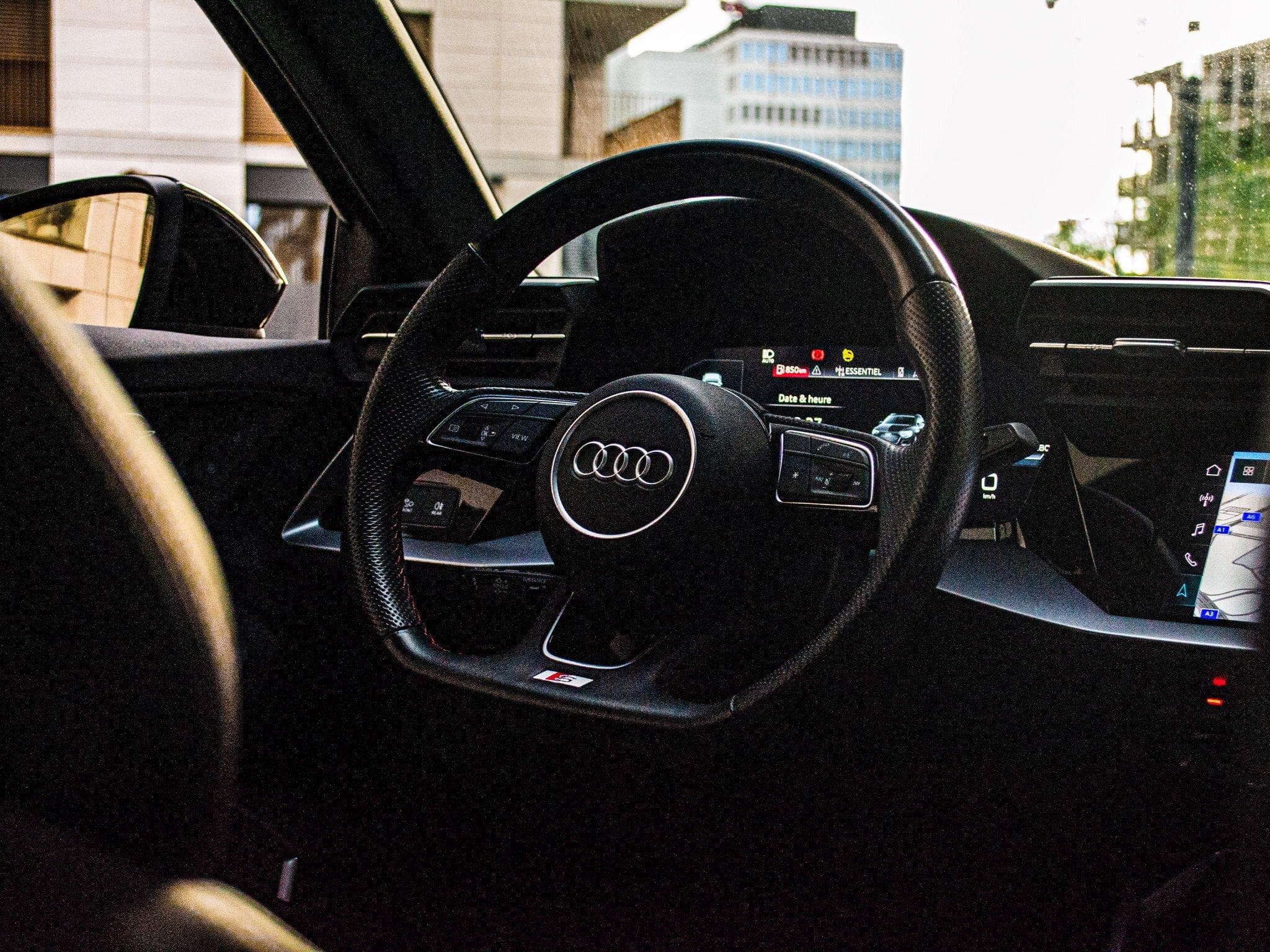 Audi A3 2L tdi S-line Quattro (2023) - Photo 11