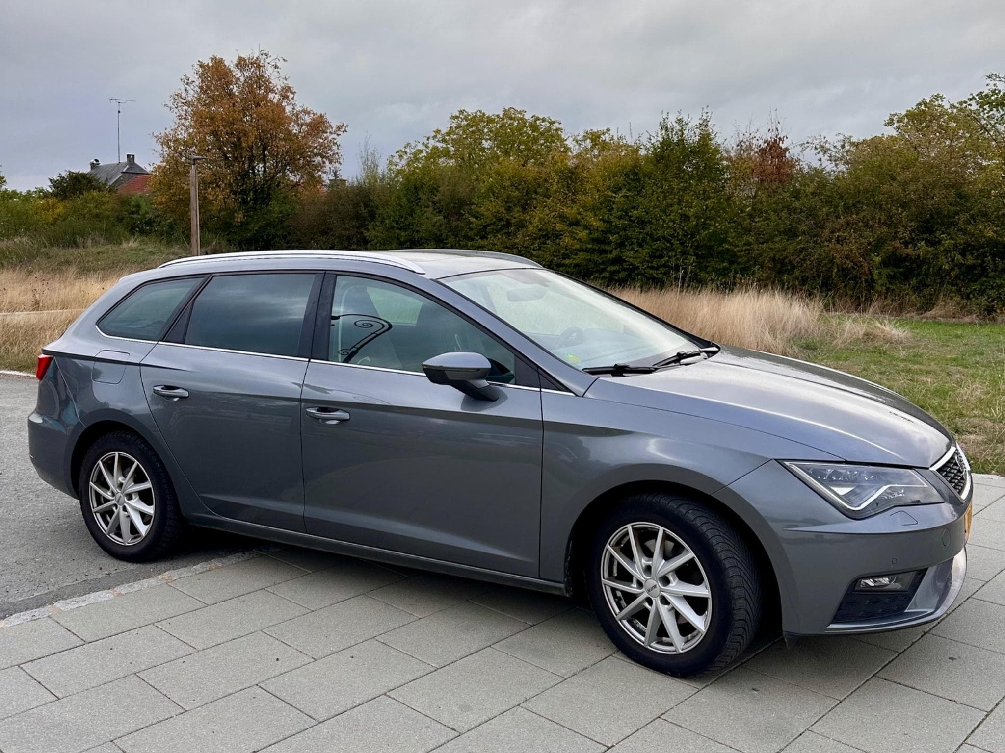 Seat Leon ST Xcellence 2.0 TDI DSG6 (2017) - Photo 1