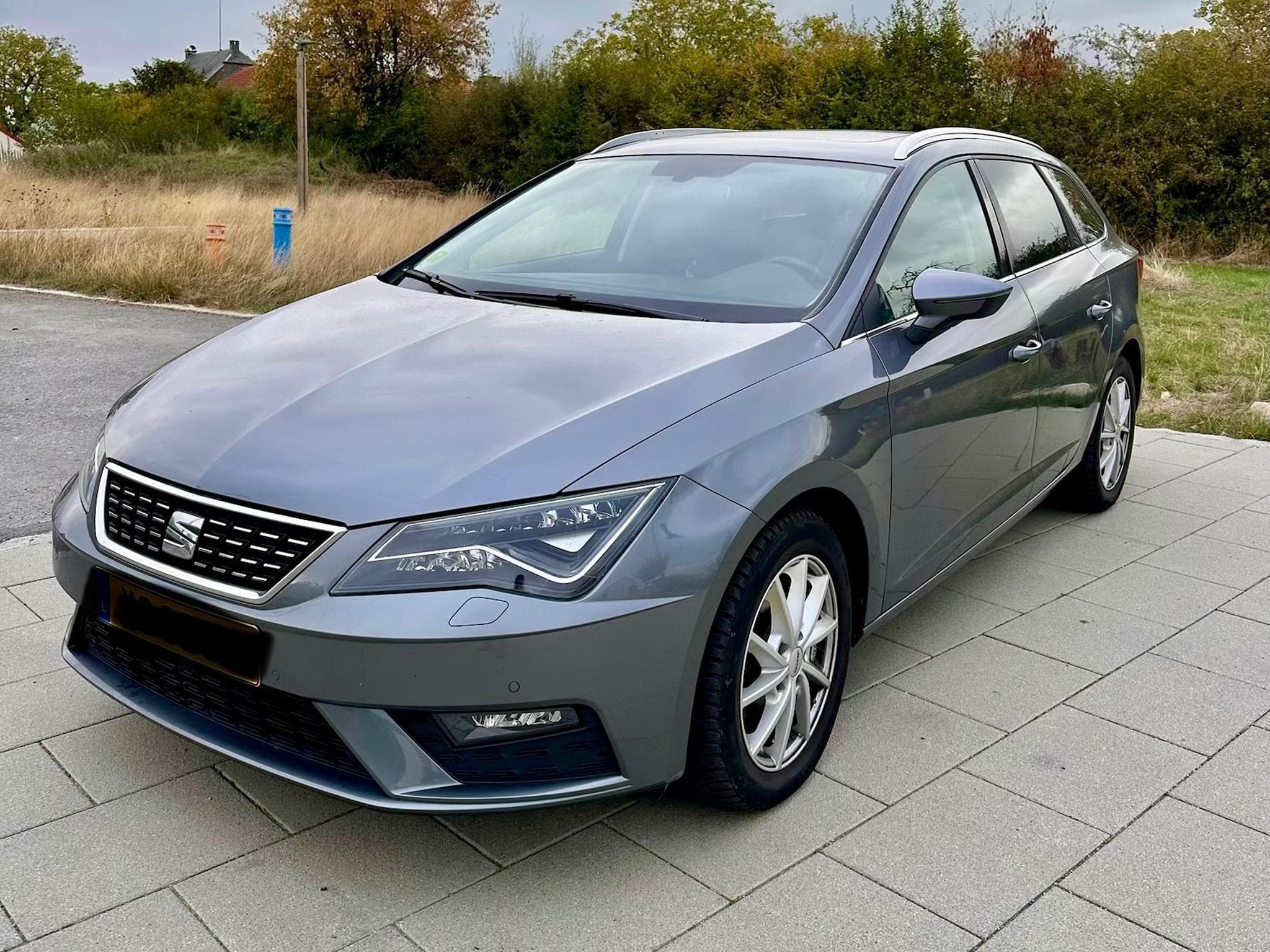 Seat Leon ST Xcellence 2.0 TDI DSG6 (2017) - Photo 2