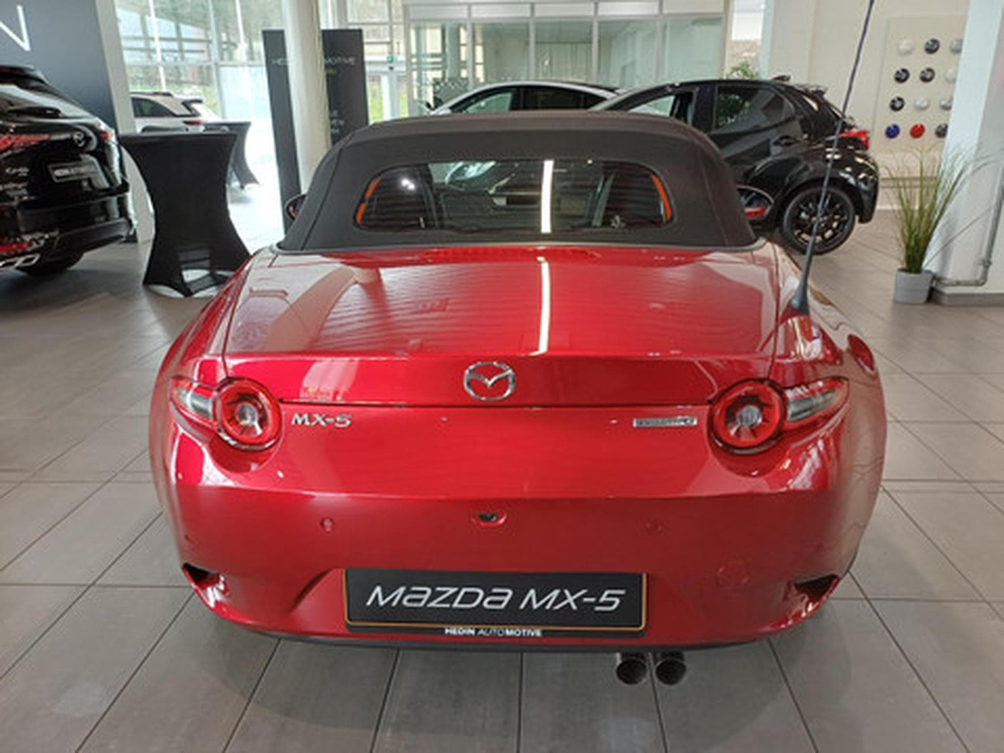 Mazda MX-5 1.5 Skyactiv-G 97kW Excl-Line Roadster (2026) - Photo 4